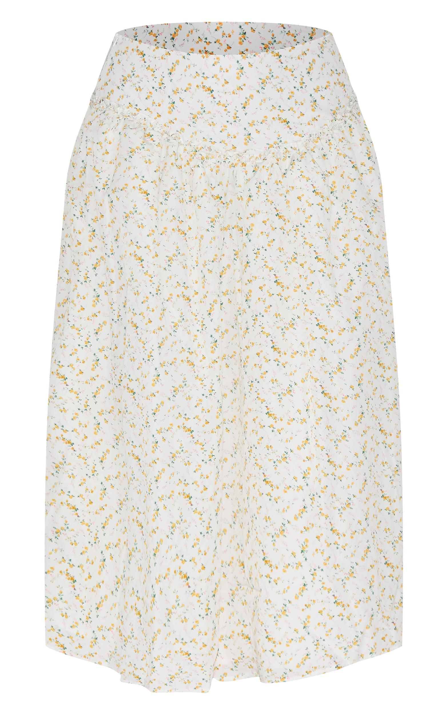 Plus White Ditsy Floral Print Volume Maxi Skirt Product Image