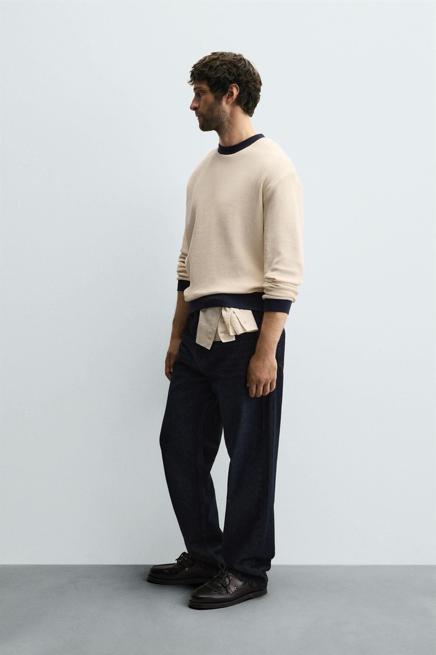 CONTRAST WAFFLE WEAVE SWEATSHIRT Product Image