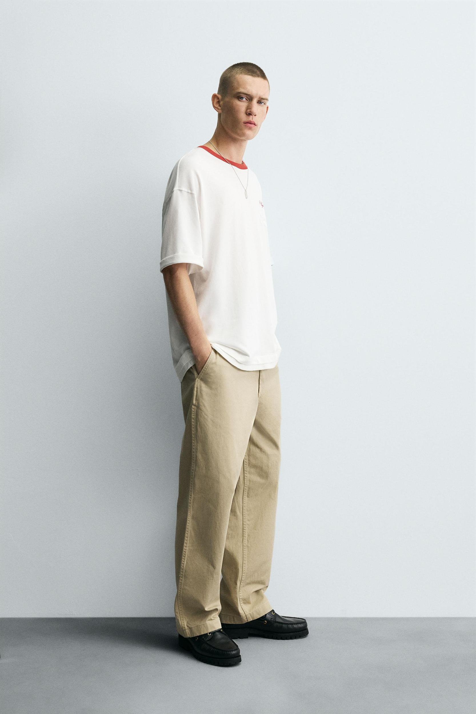 CONTRAST COLLAR T-SHIRT Product Image