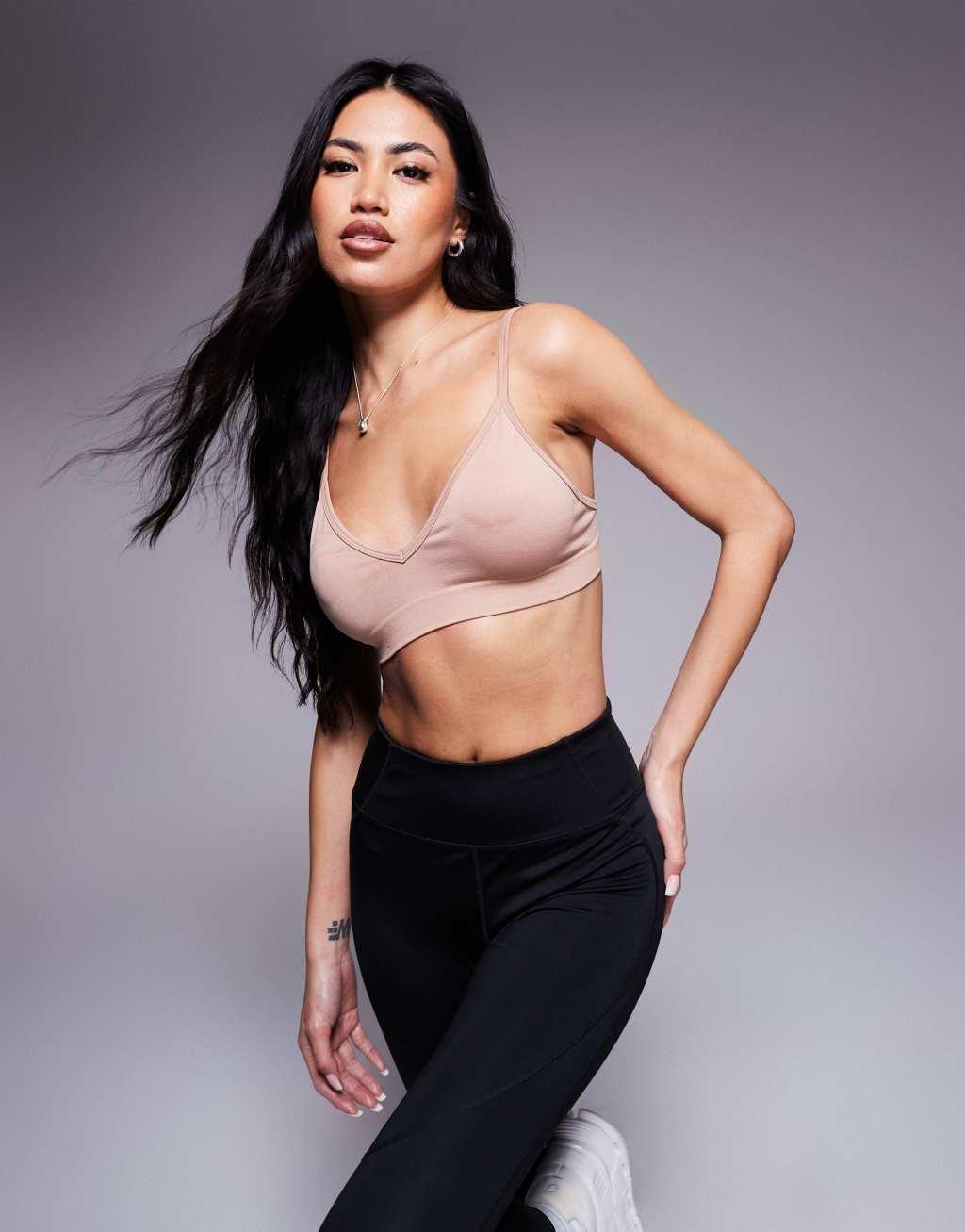 4505 Icon seamless active intimate light support sports bra in caramel  Product Image