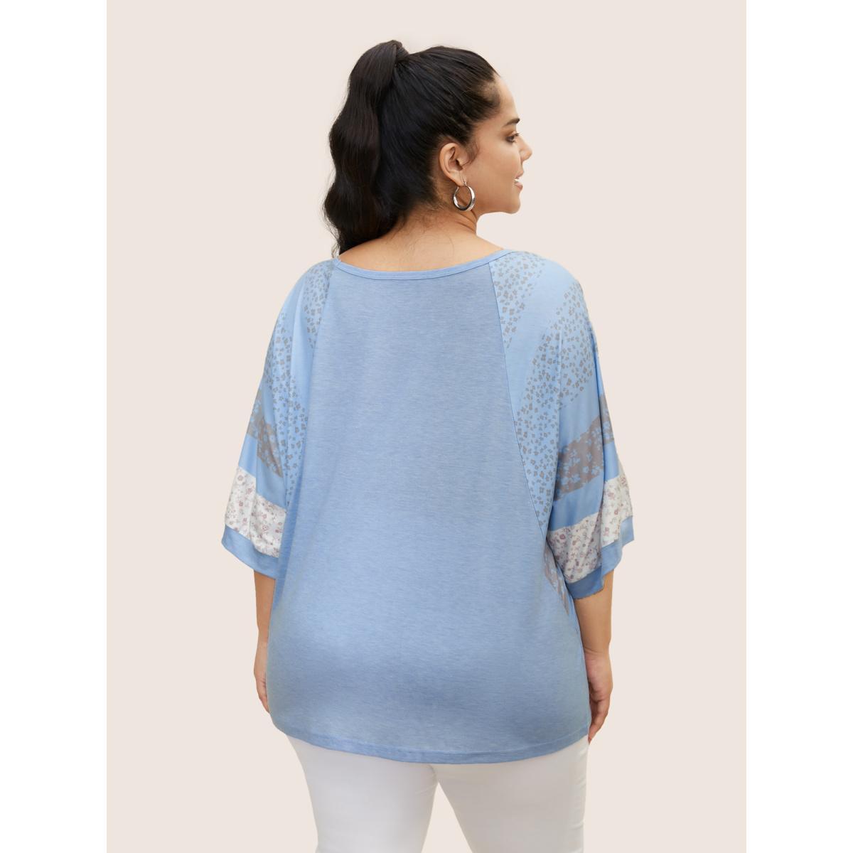 Plus Size Bandana Print Patchwork Raglan Sleeve T-shirt LightBlue Women Casual Contrast Natural Flowers Round Neck Everyday T-shirts BloomChic 14-16/1X Product Image
