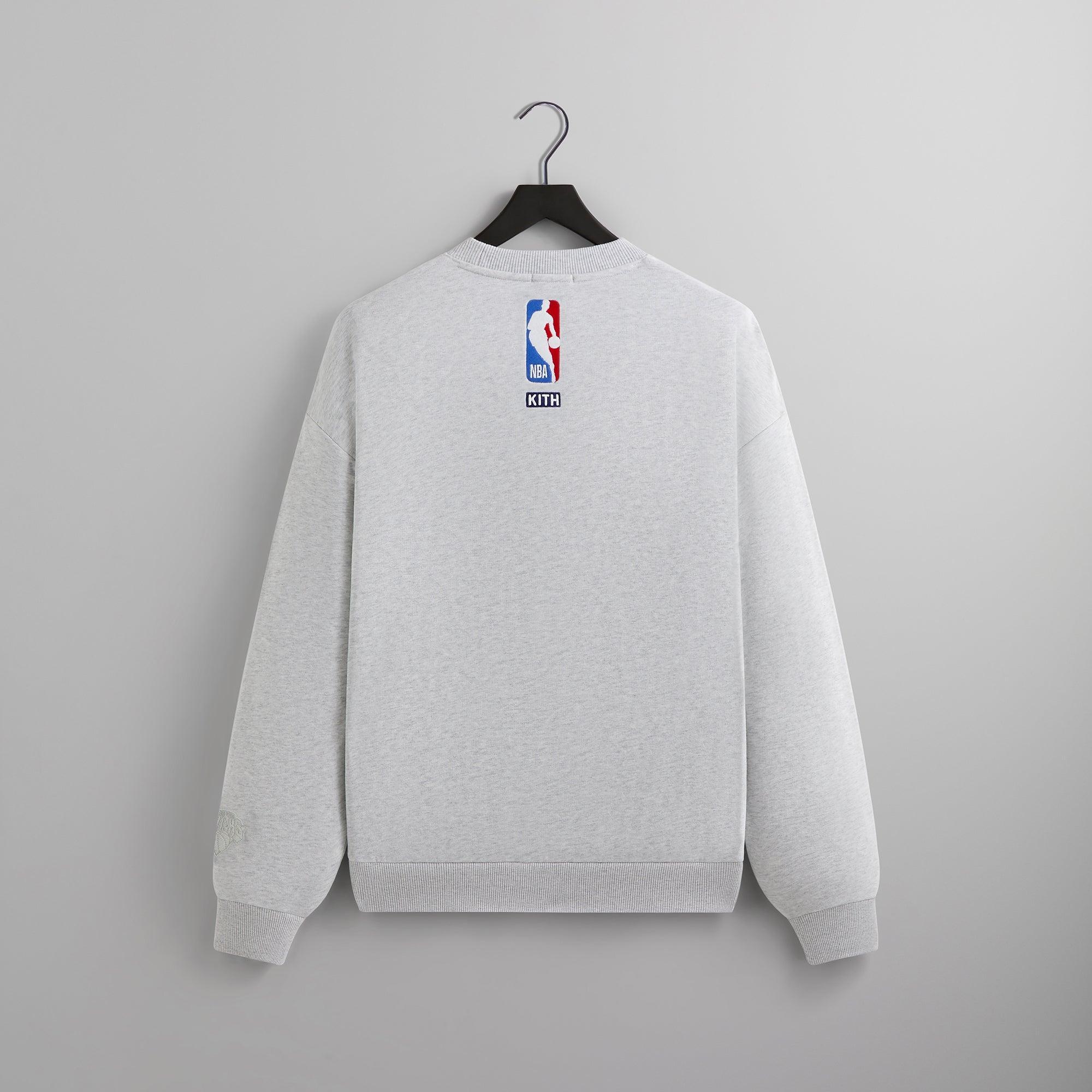 Kith for the New York Knicks Classic Vintage Nelson Crewneck - Light Heather Grey Male Product Image