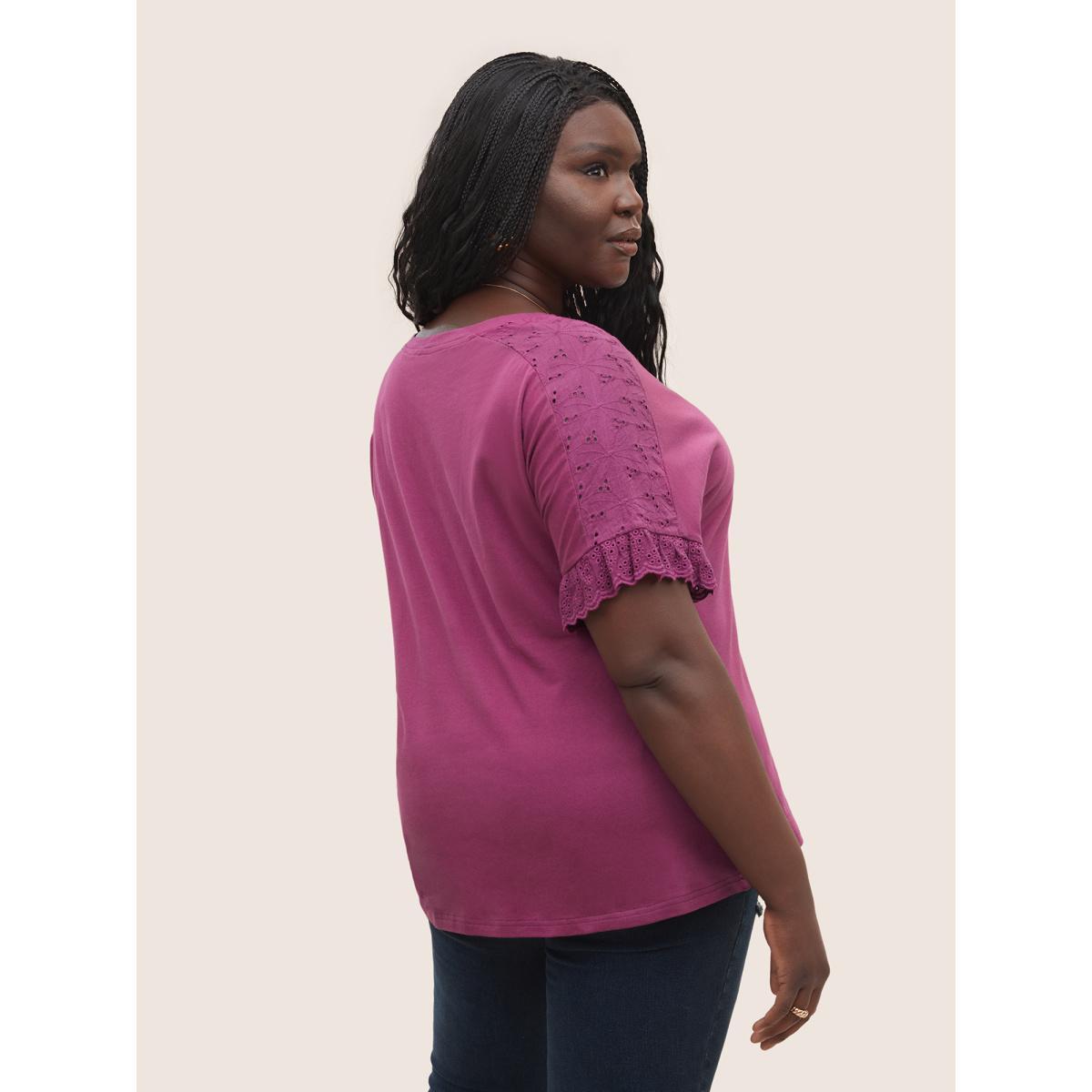 Plus Size Solid Broderie anglaise Patchwork Dolman Sleeve T-shirt RedViolet Women Resort Non Plain V-neck Vacation T-shirts BloomChic 18-20/2X Product Image