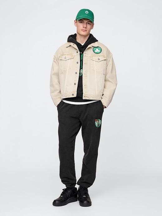 NBA Boston Celtics Logo Heavyweight Joggers Product Image