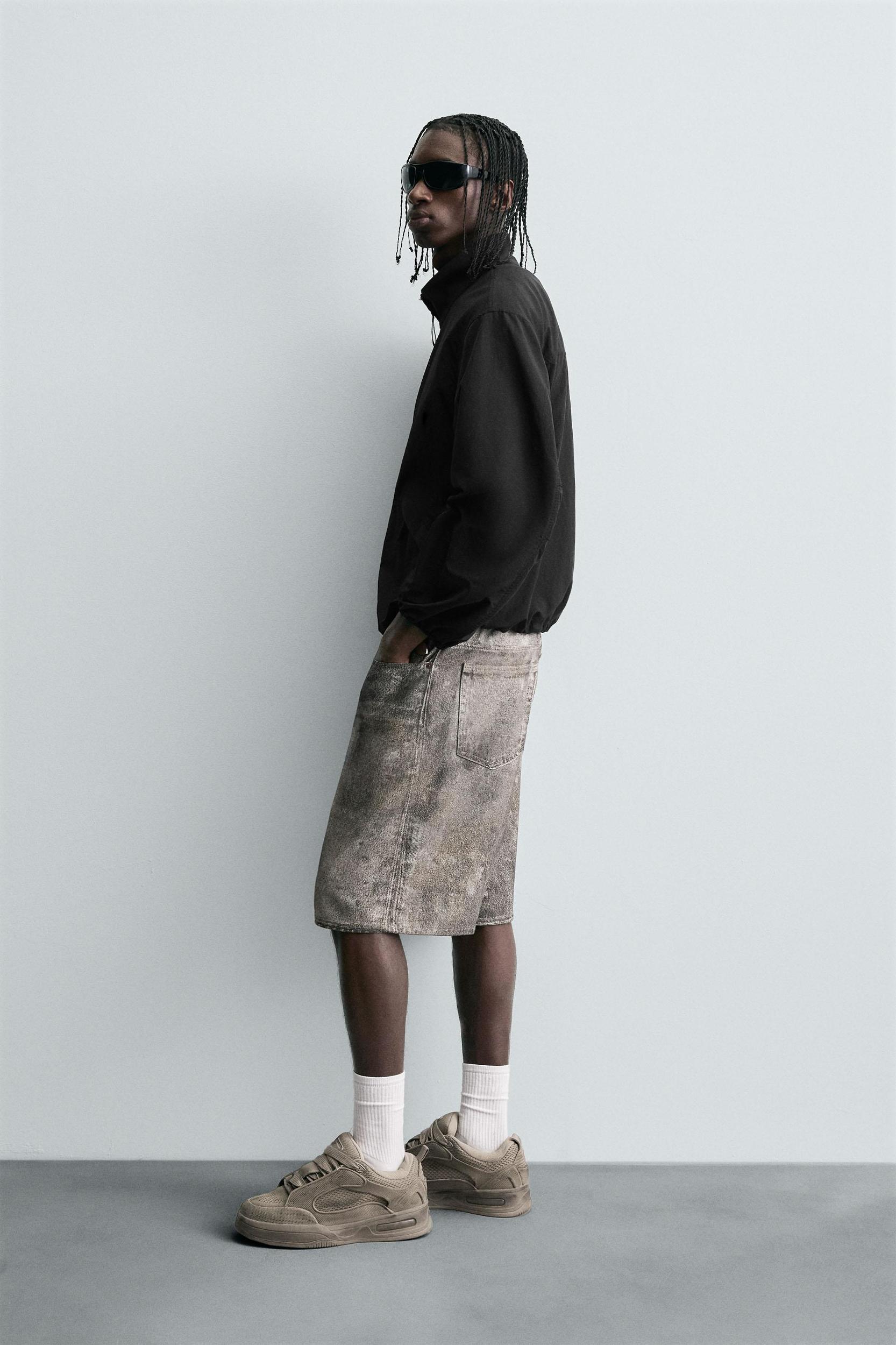 ABSTRACT PRINT BAGGY FIT DENIM SHORTS Product Image
