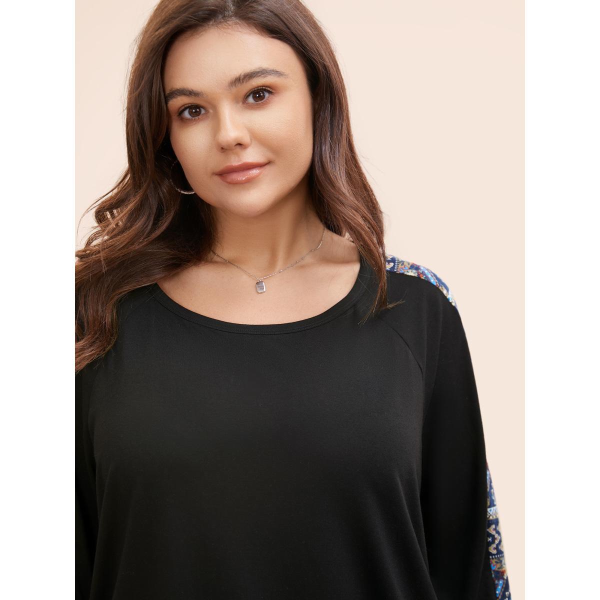 Plus Size Bandana Print Patchwork Round Neck T-shirt Black Women Casual Contrast Round Neck Everyday T-shirts BloomChic 30/6X Product Image