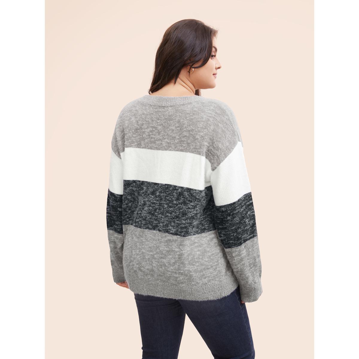 Plus Size Colorblock Contrast Super Soft Plush Knit V Neck Pullover DarkGray Women Elegant Loose Long Sleeve V-neck Dailywear Pullovers BloomChic 10/M Product Image