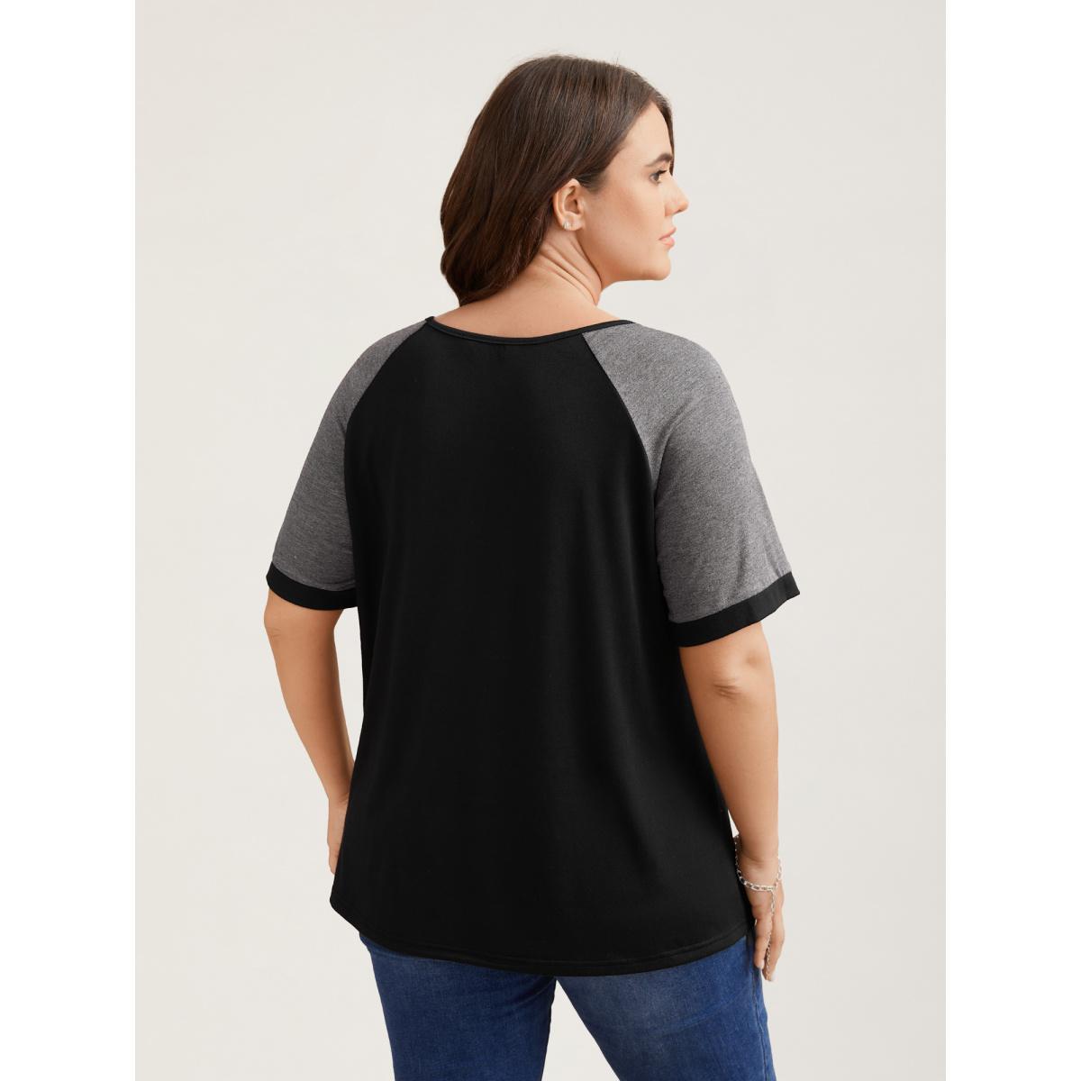 Plus Size Color Contrast Neck Cut-Out T-Blouse Black Women Casual Contrast V-neck Everyday T-shirts BloomChic 14-16/1X Product Image
