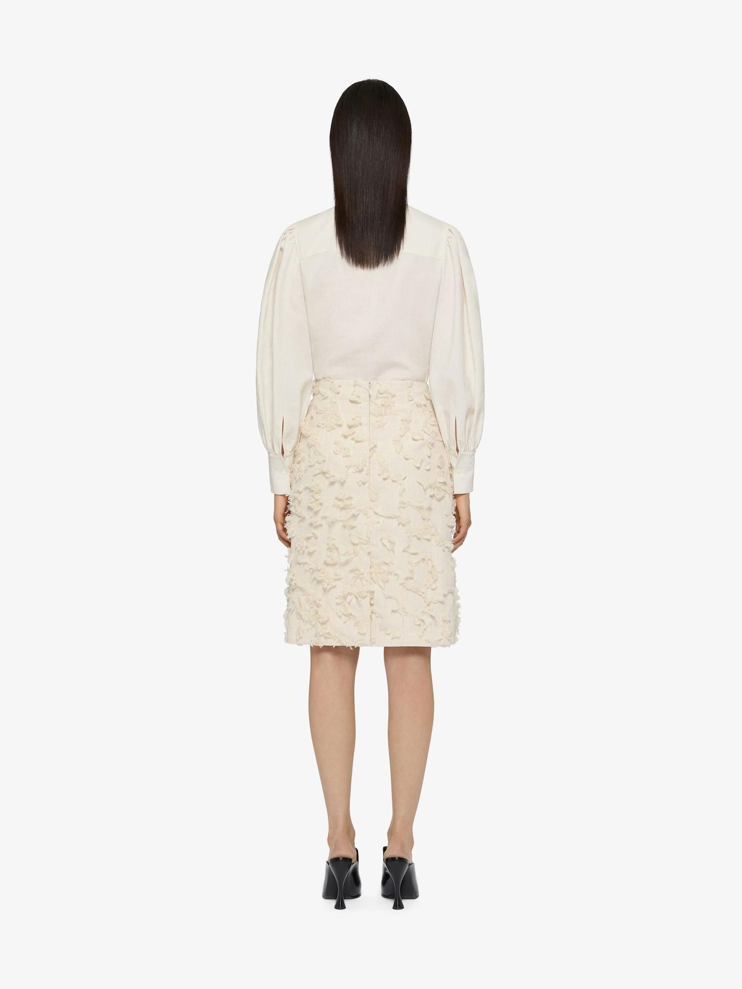 Skirt in floral cut thread fabric Product Image