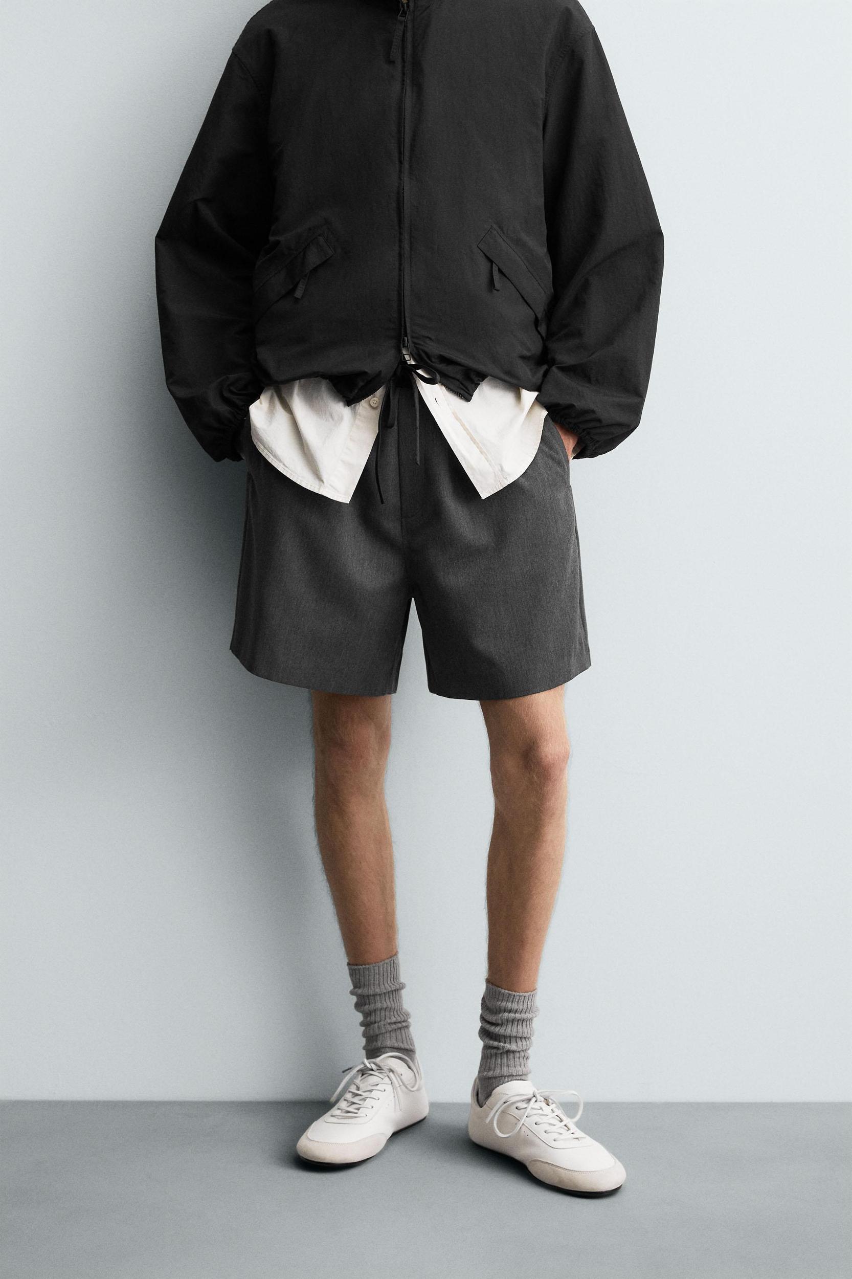 CONTRAST WAIST SHORTS Product Image