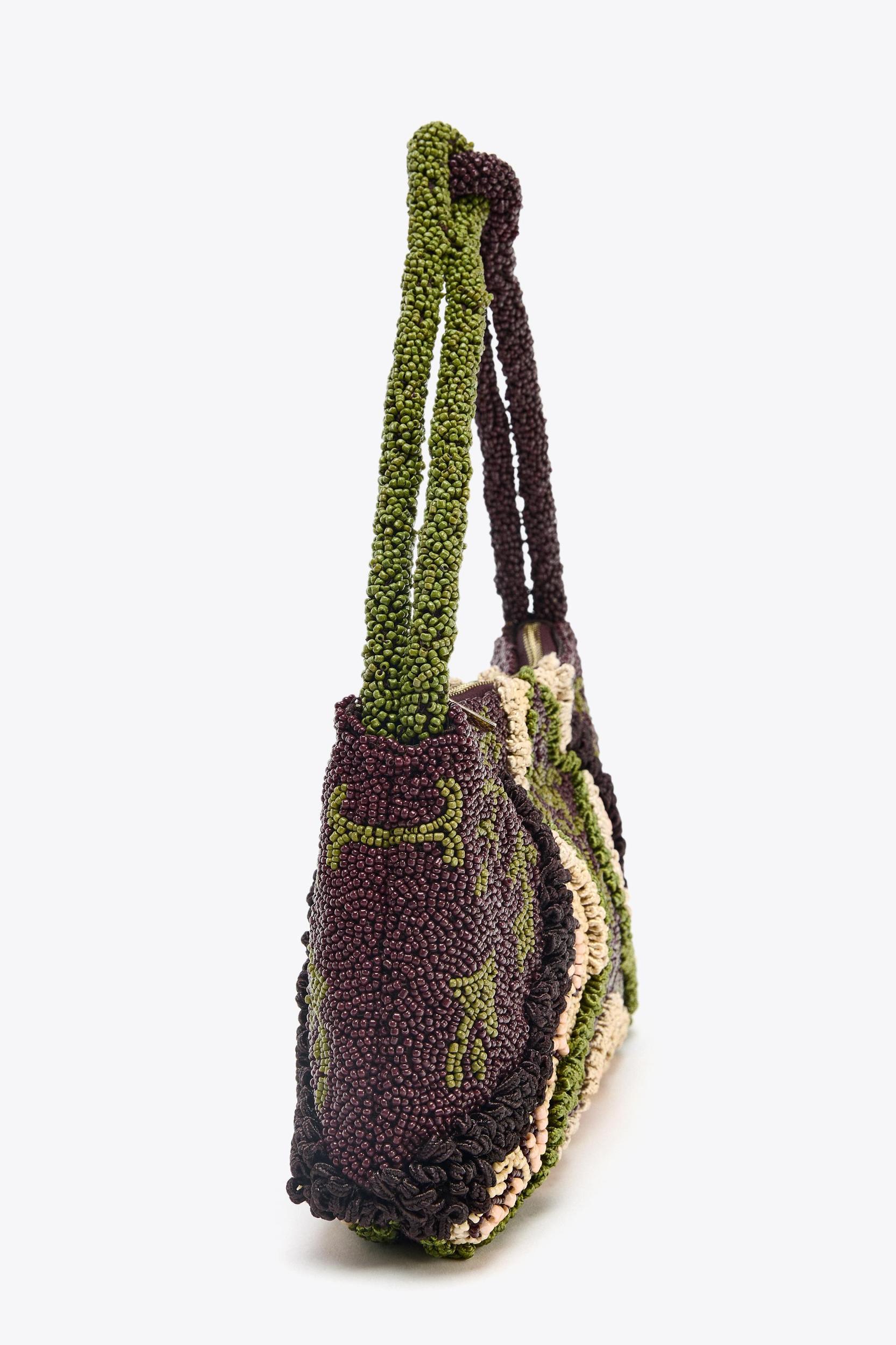 BAG WITH EMBROIDERED DETAILS Product Image