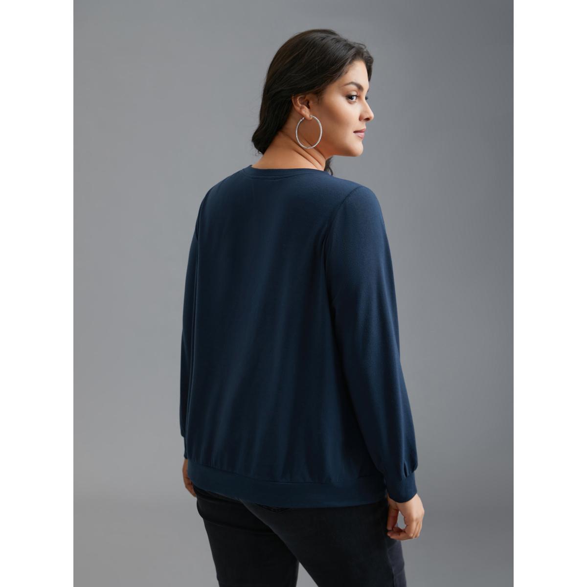 Plus Size Bee Kind Motif Round Neck Sweatshirt Women Midnight Casual Non Round Neck Everyday Sweatshirts BloomChic 22-24/3X Product Image