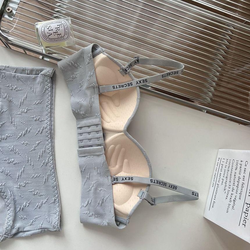 Lettering Print Cutout Wireless Bra Product Image