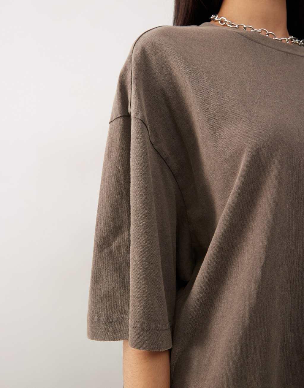 Weekday Frida oversized T-shirt in washed mole Product Image
