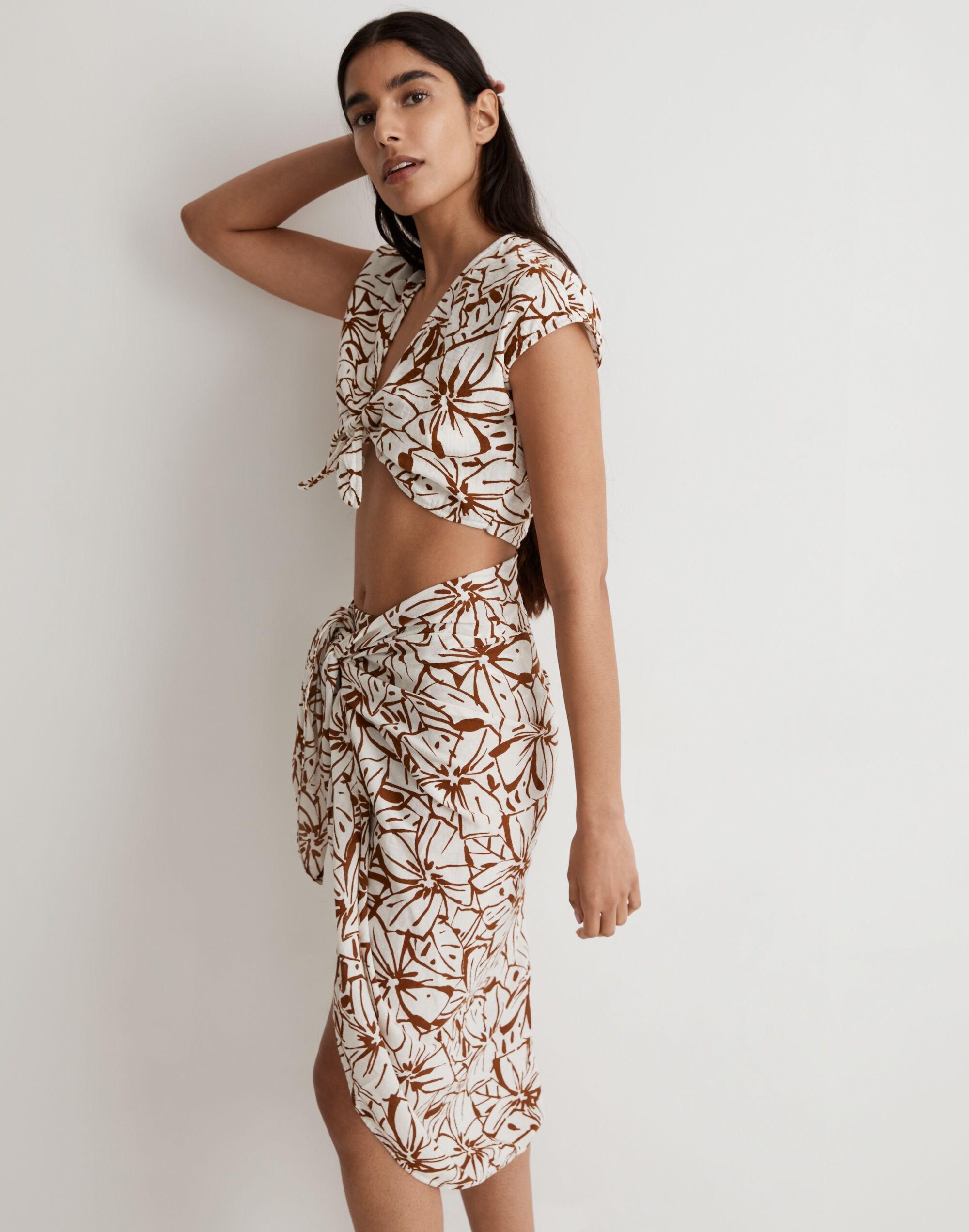 Double-Gauze Tie-Front Cropped Top in Abstract Flora Product Image