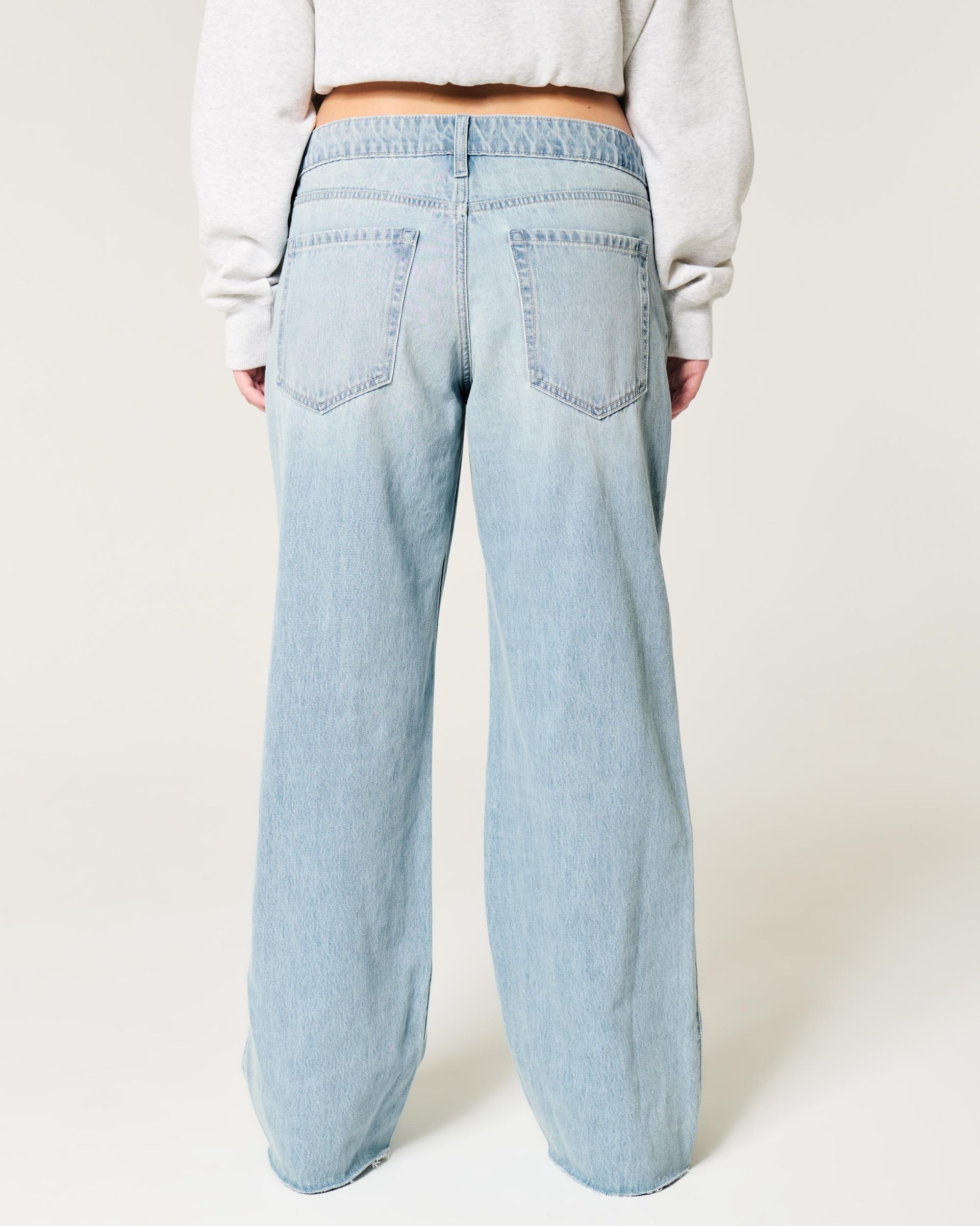 Low-Rise Medium Wash Cargo Baggy Jeans Product Image