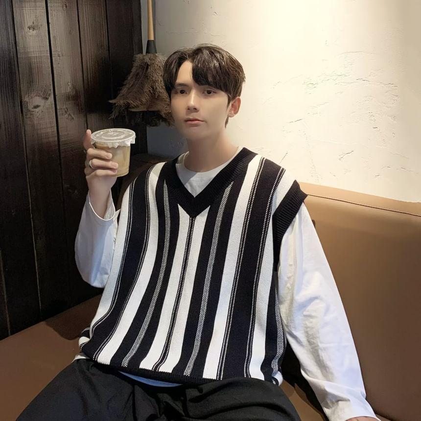 V-Neck Striped Sweater Vest Product Image
