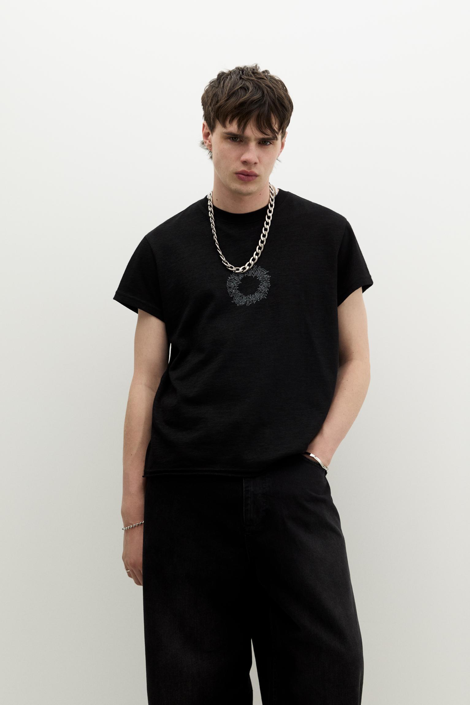 Cropped slim fit STWD T-shirt with gothic graphic Product Image