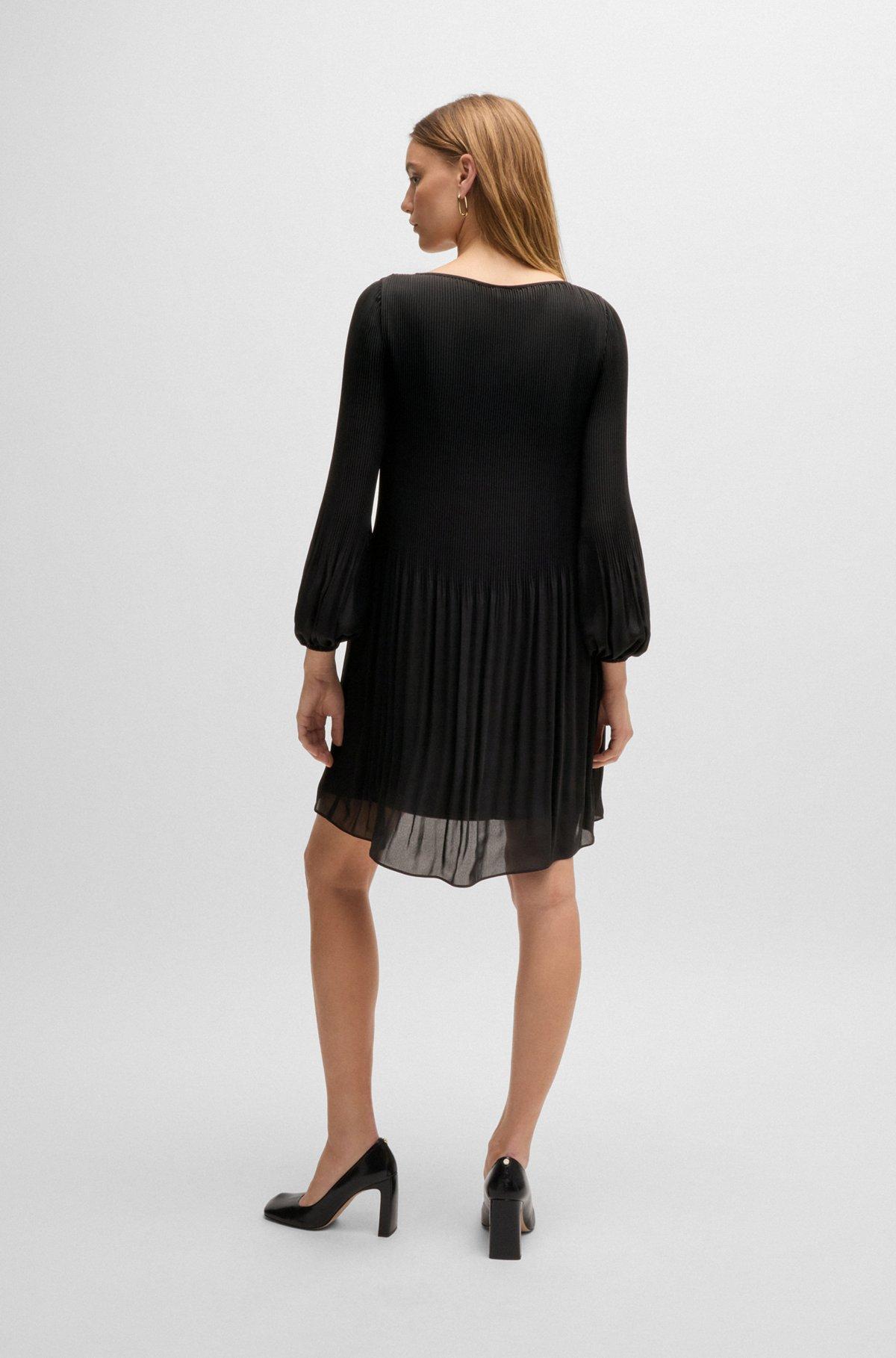 Regular-fit dress with plissé pleats and crew neckline Product Image