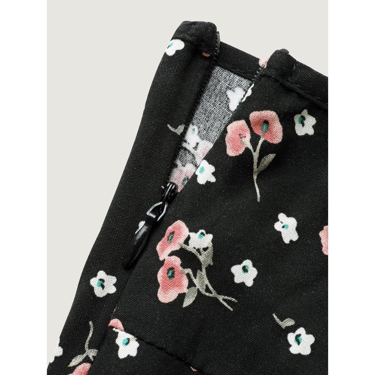 Plus Size Black Romantic Florals Belted Pockets Jumpsuit Women Sleeveless Heart neckline Everyday-Casual Loose Jumpsuits BloomChic 14-16/1X Product Image