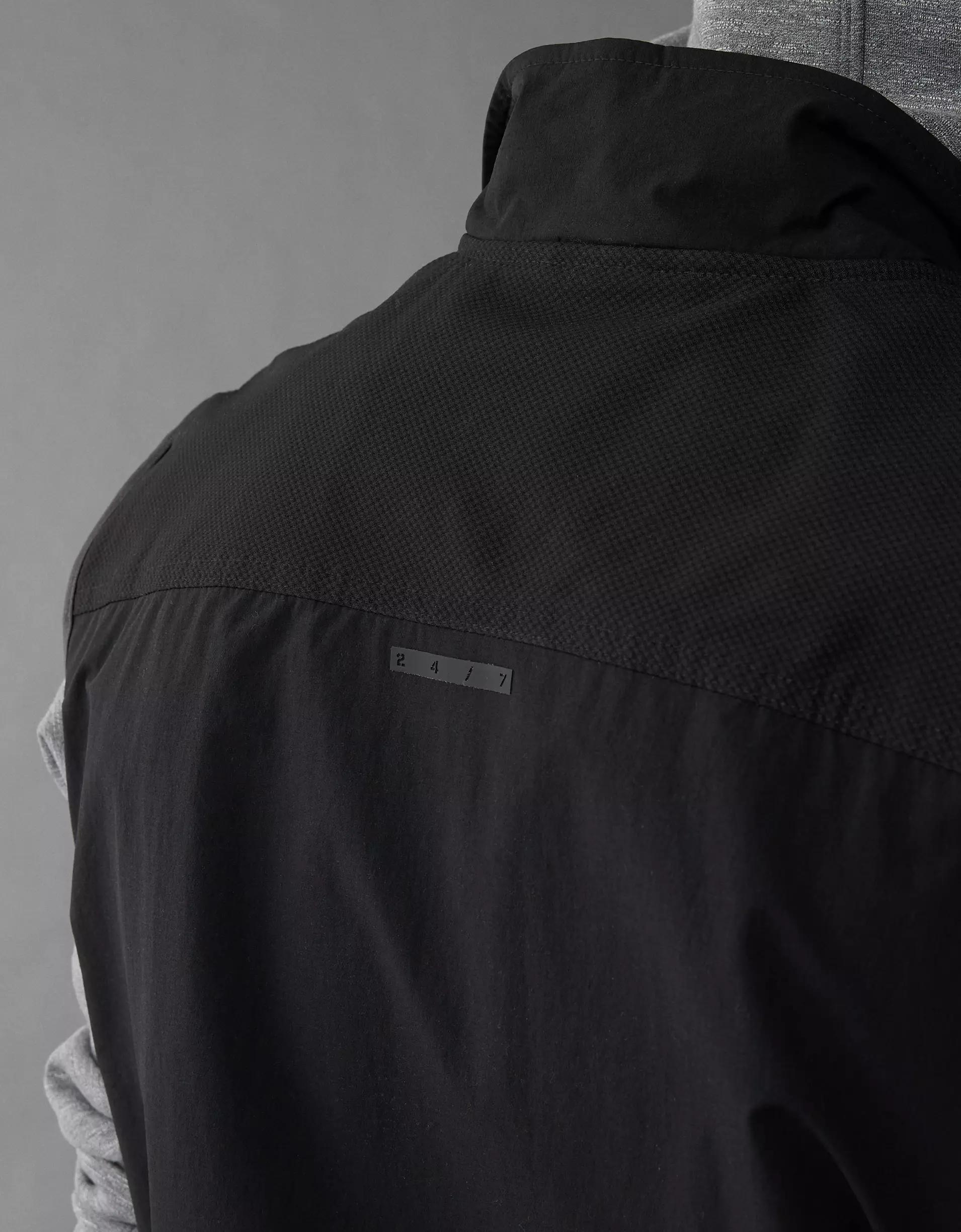 AE 24/7 Vest Product Image