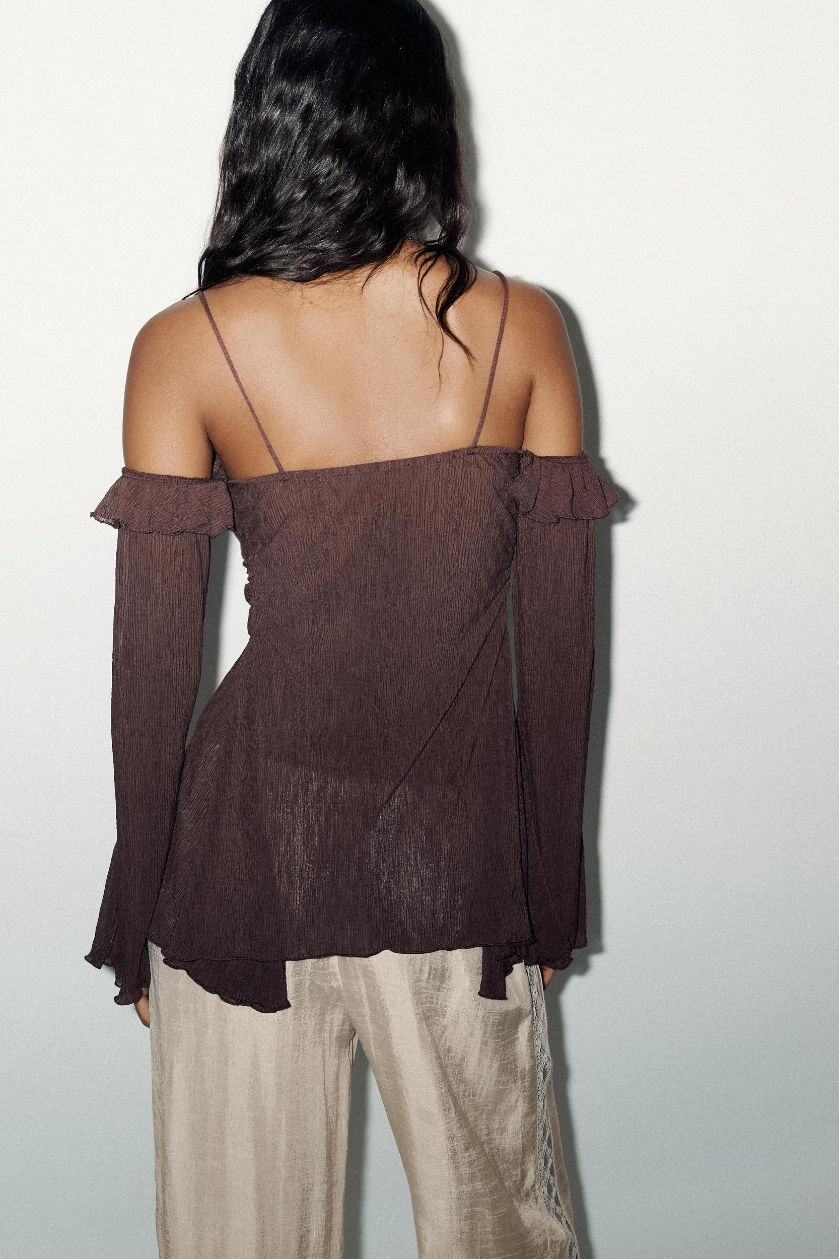 RUFFLED COLD-SHOULDER TOP Product Image