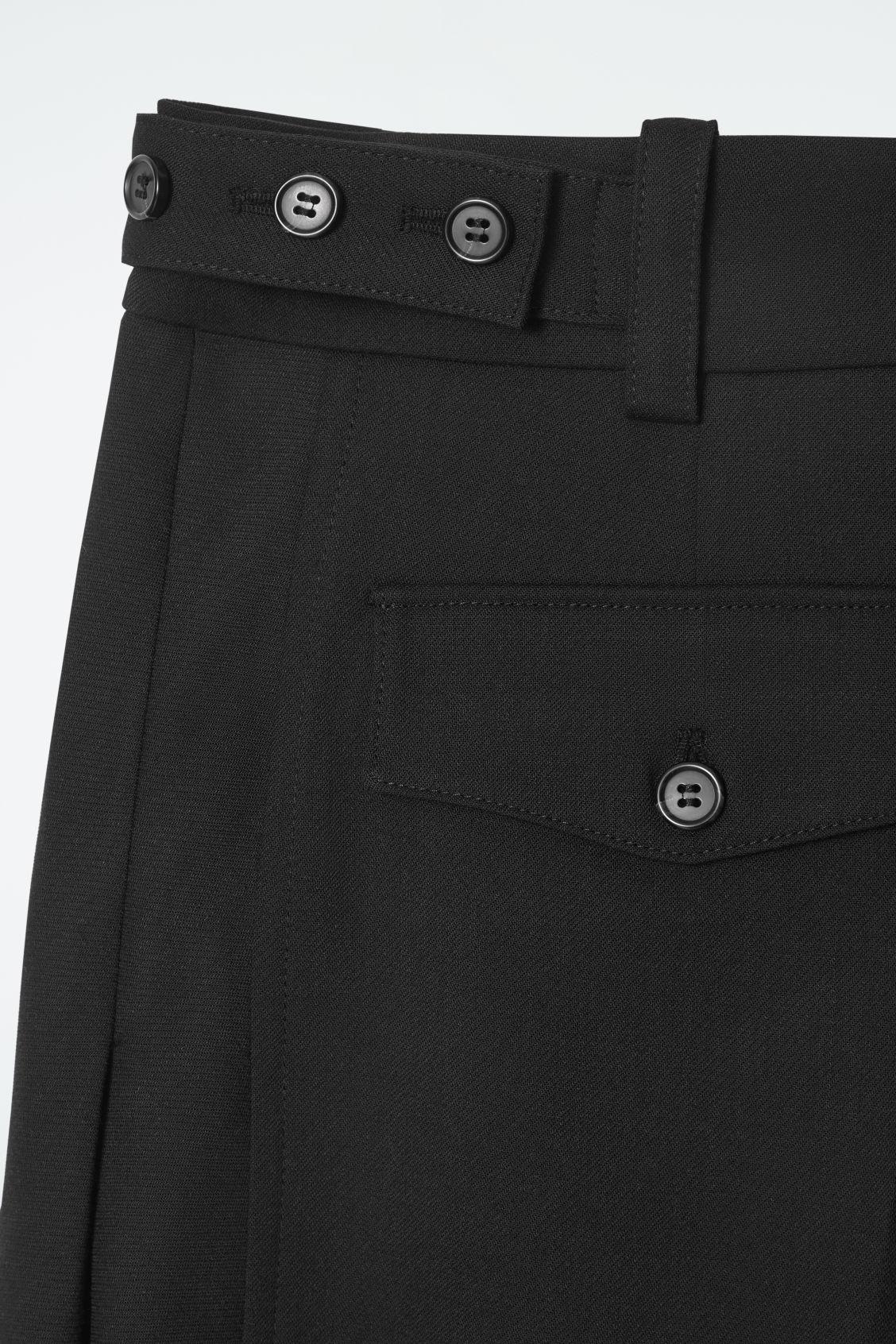 WOOL-BLEND BARREL-LEG PANTS Product Image