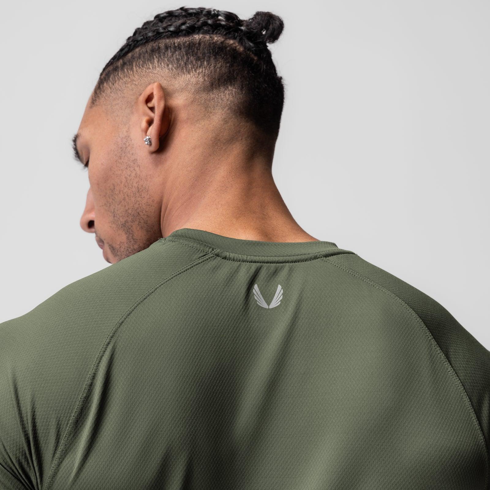 0660. AeroSilver® Established Tee - Olive Male Product Image
