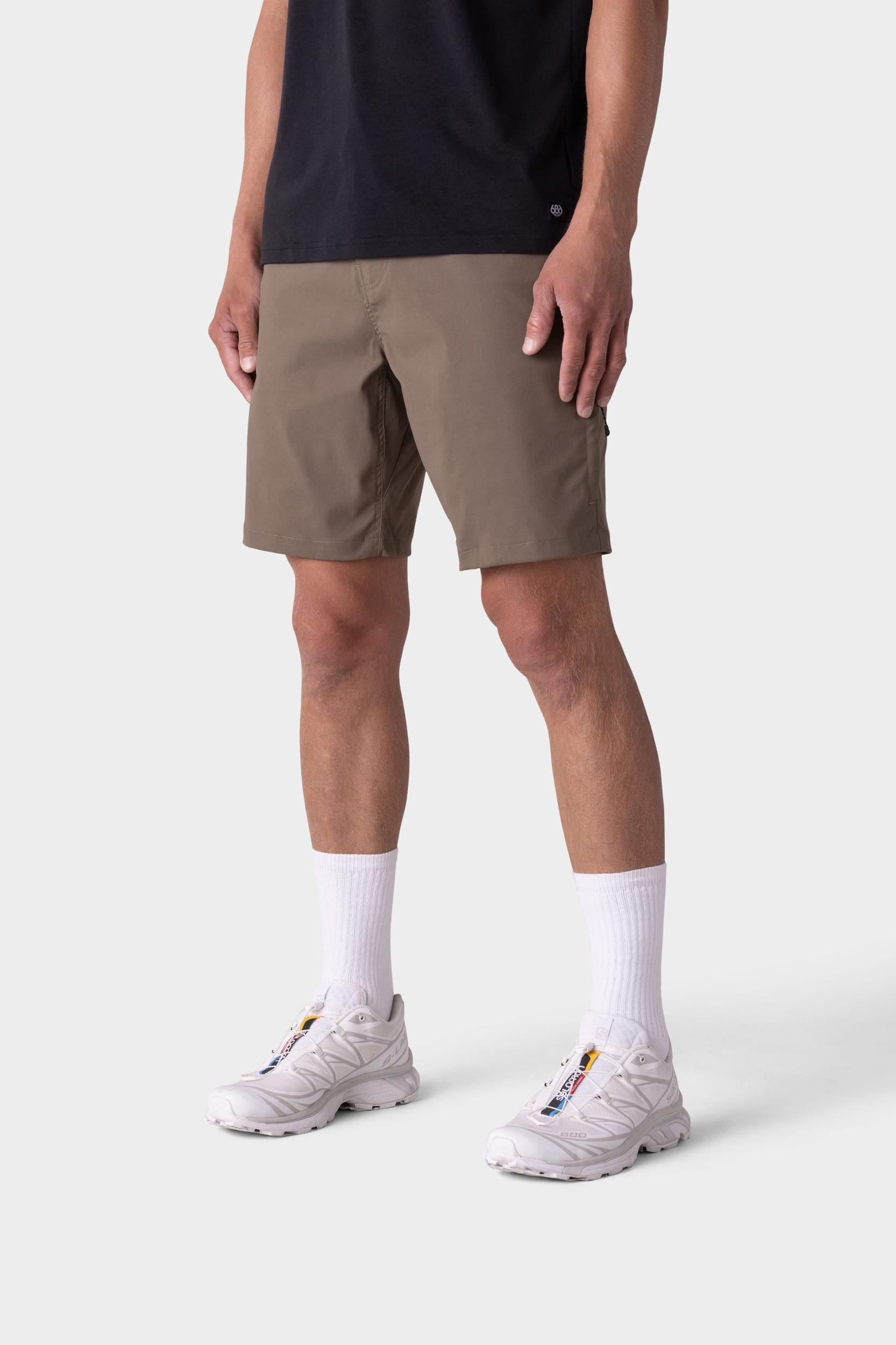 686 Men's Everywhere Hybrid Short Male Product Image