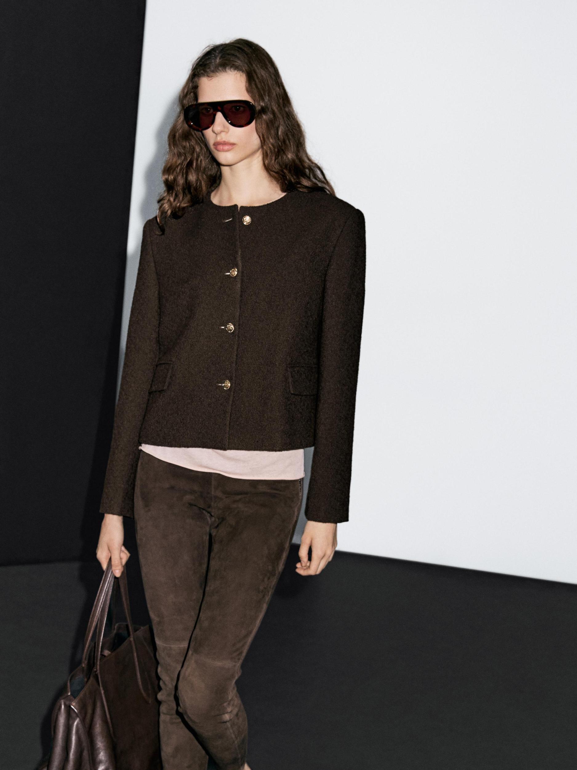 Cropped jacket with buttons Product Image