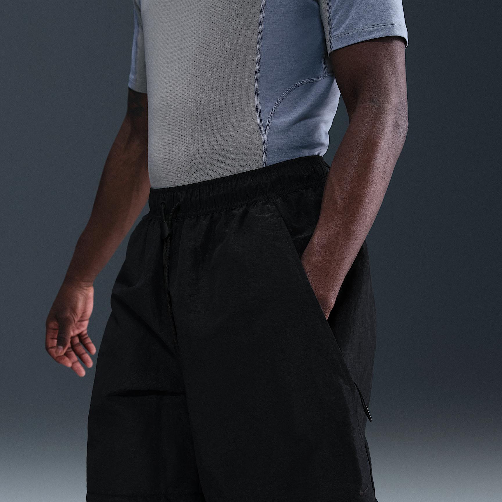 Nike Men's Tech Woven Convertible Oversized Pants Product Image