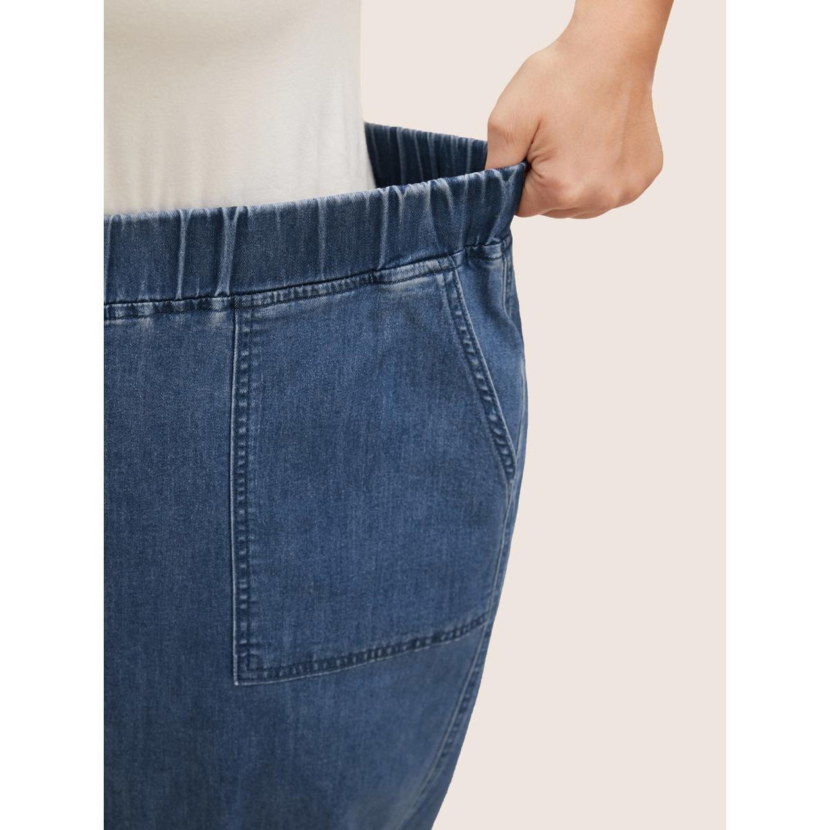 Plus Size Medium Wash Wide Leg Patch Pocket Cropped Jeans Women Denimblue Casual High stretch Patch pocket Jeans BloomChic 10/M Product Image