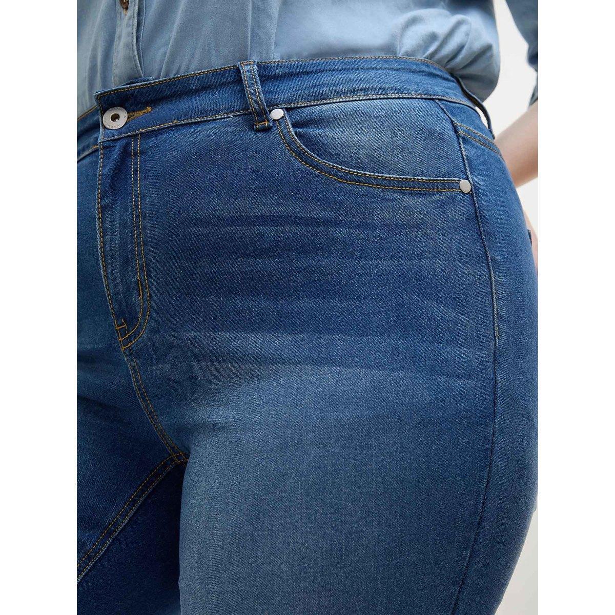 Plus Size Ripped Mid-Rise Straight-Leg Jeans Women Denimblue Casual Non Medium stretch Slanted pocket Jeans BloomChic 14/1X Product Image