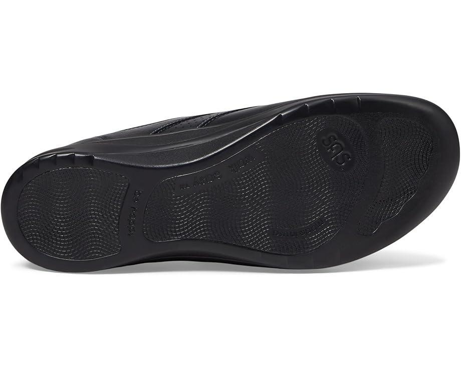 Traveler Comfort Sneaker Product Image