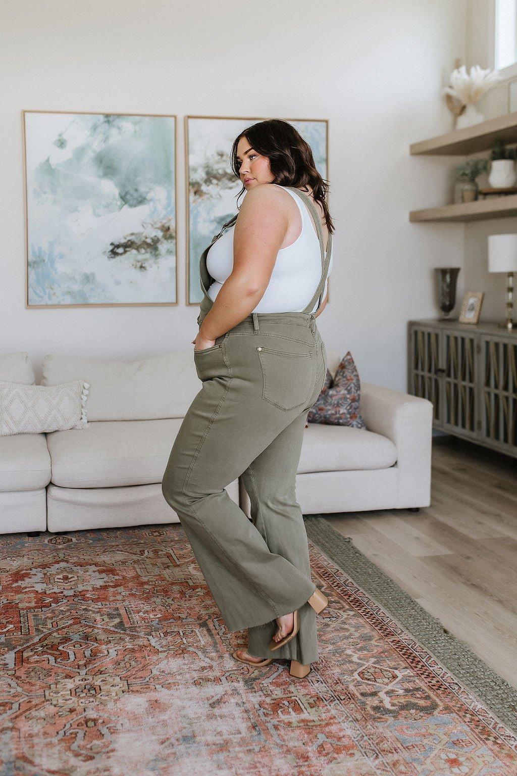 Charlotte High Rise Stone Wash Slim Jeans in Gray (Online Exclusive) Product Image