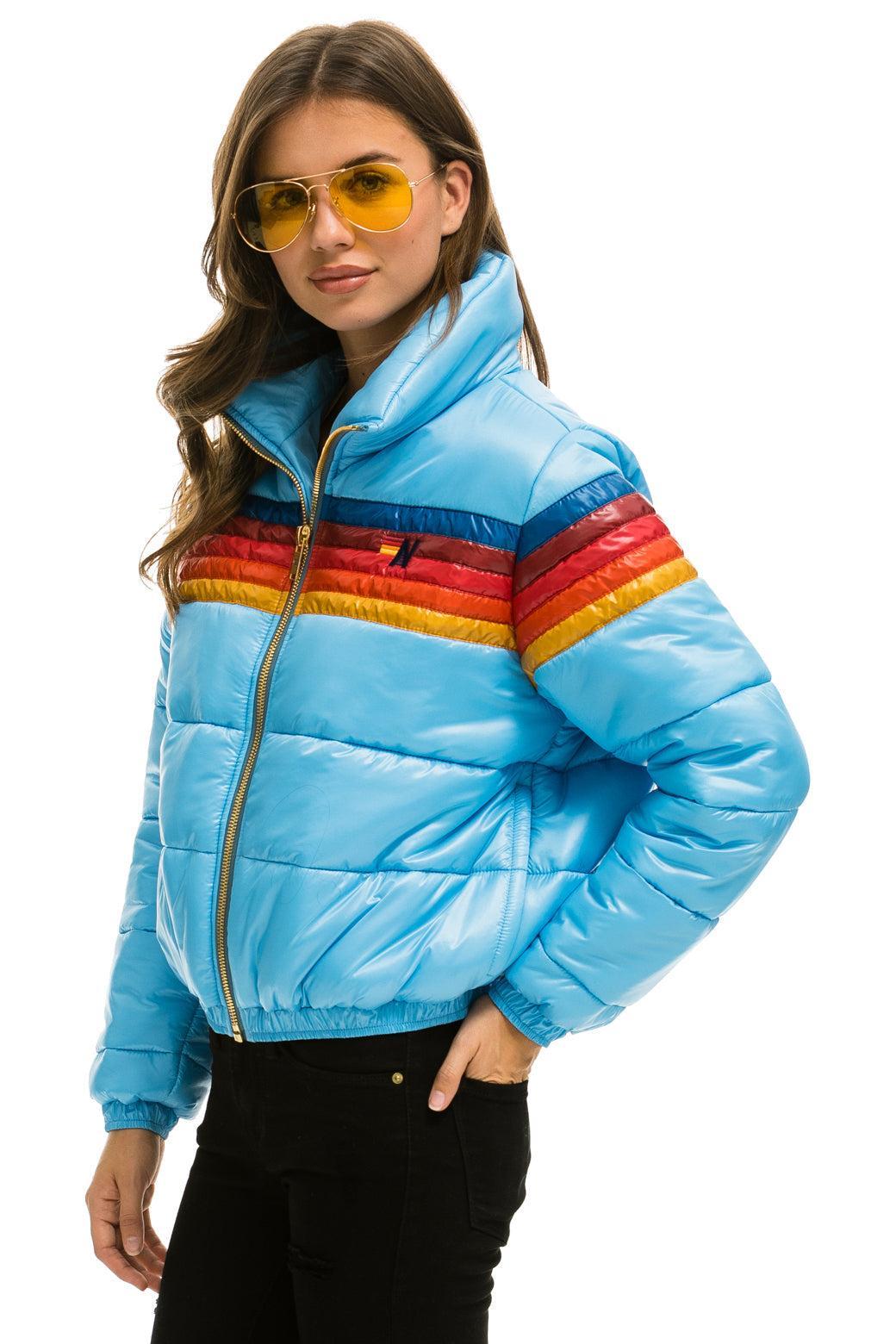 5 STRIPE LUXE APRES PUFFER JACKET - GLOSSY SKY Female Product Image