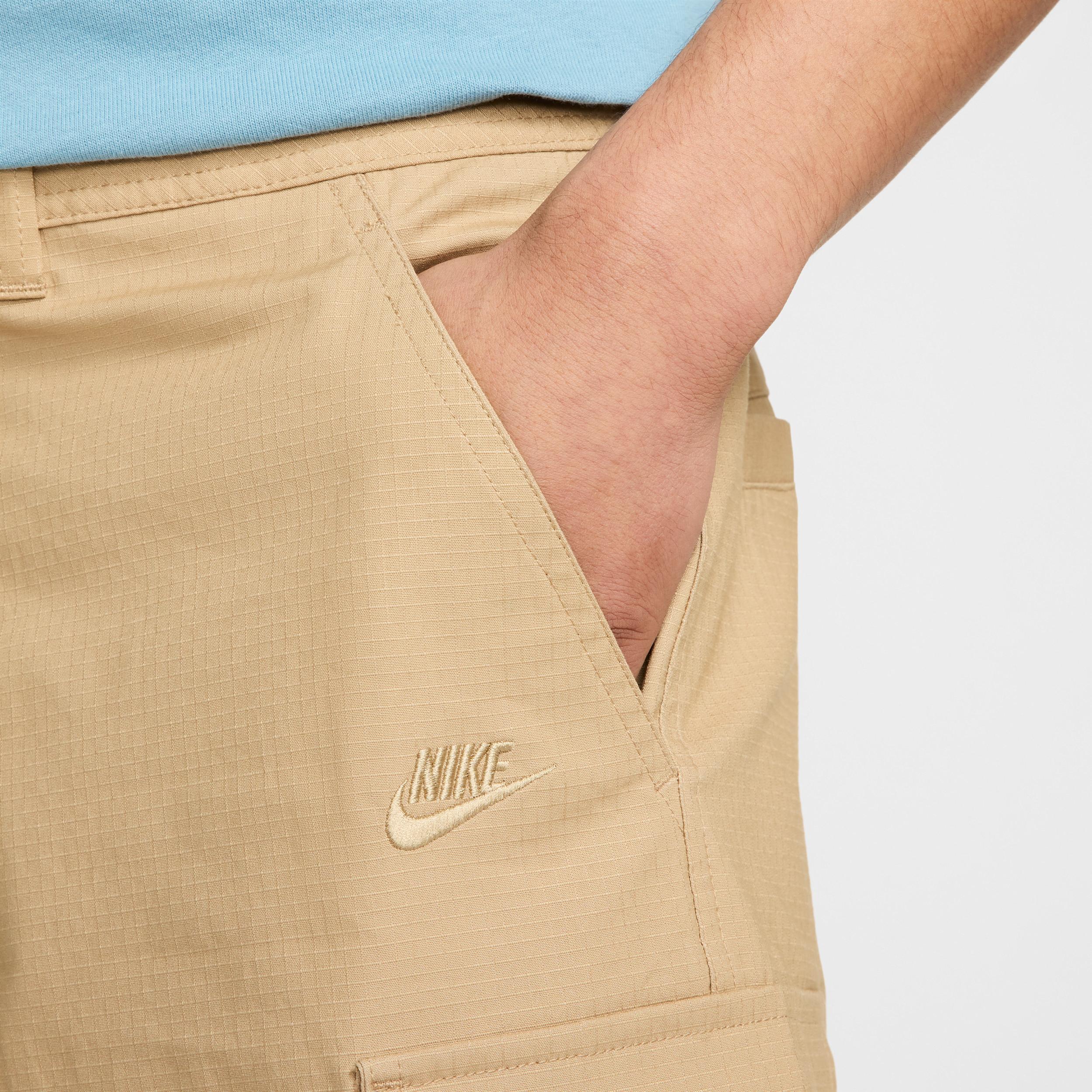 Nike Club Men's Woven Cargo Shorts Product Image