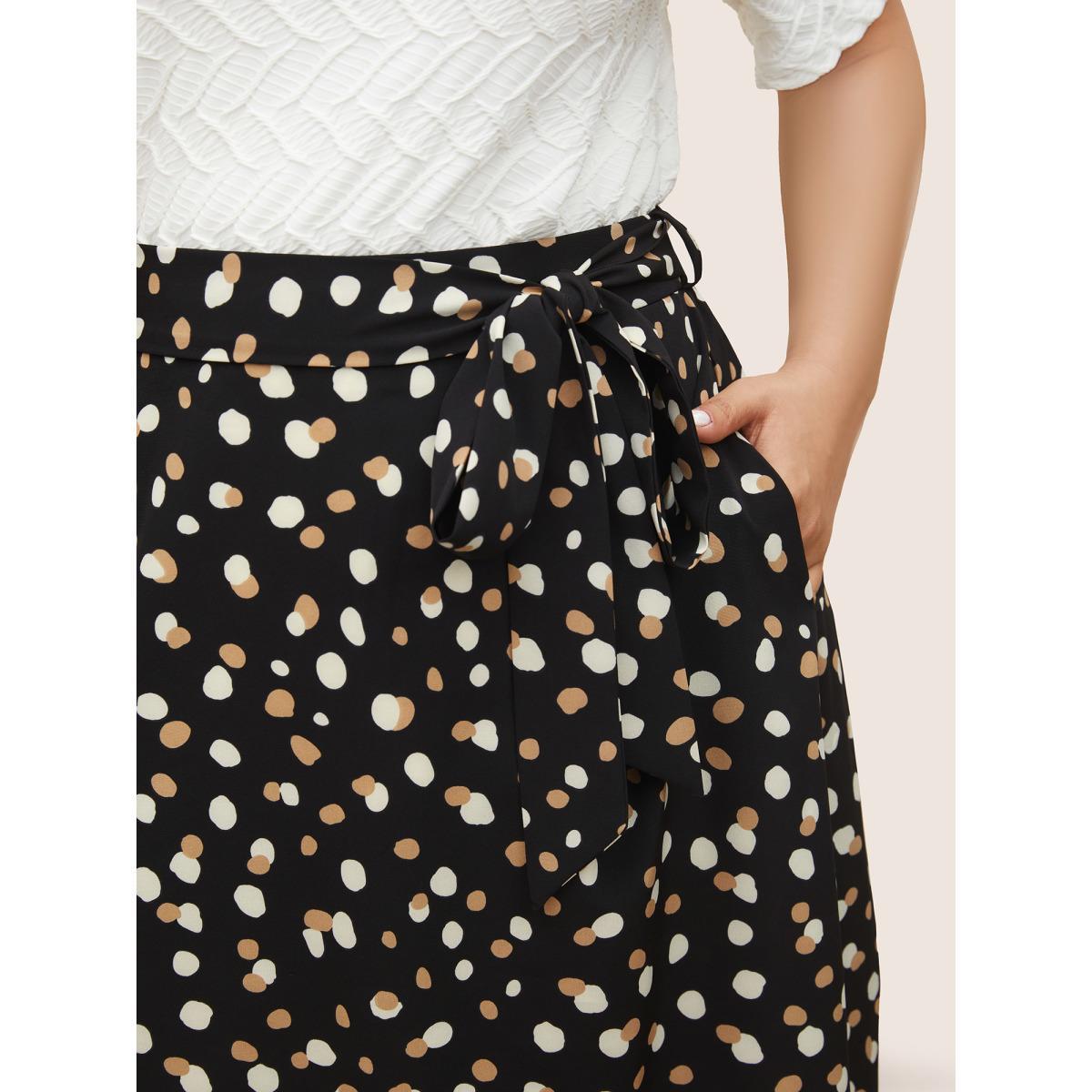 Plus Size Allover Print Belted Pocket Skirt Women Black At the Office Belted No stretch Slanted pocket Belt Work Skirts BloomChic 30/6X Product Image