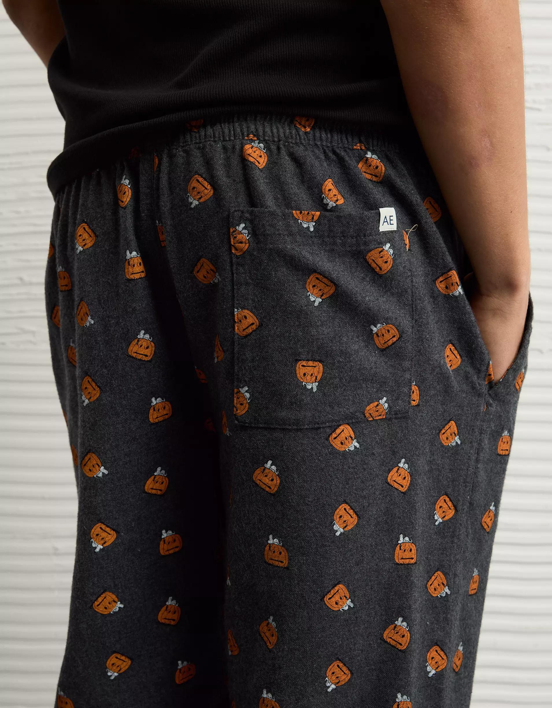 AE Snoopy Halloween Flannel Pant Product Image