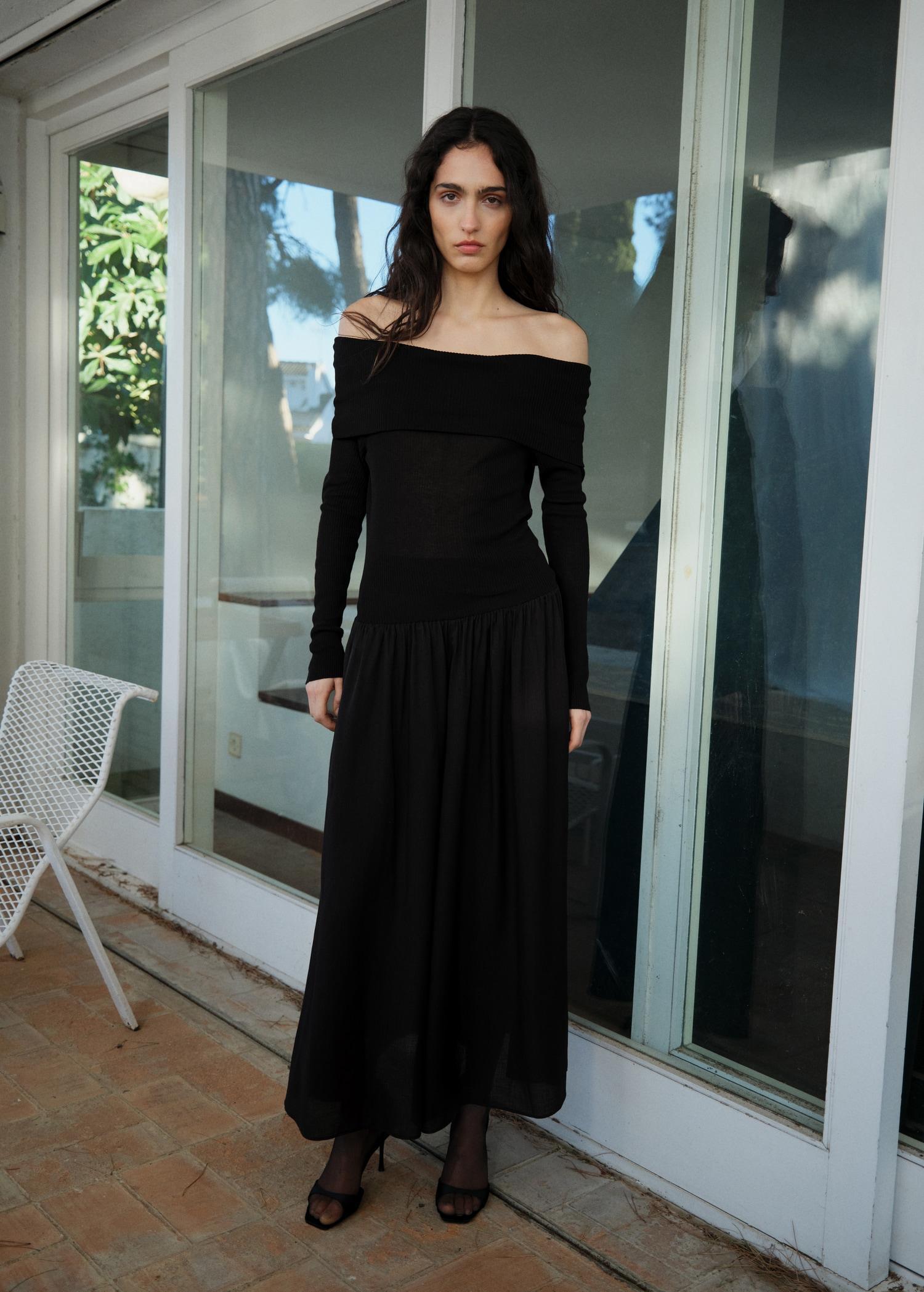 Off-the-shoulder dress in combined fabric - Women | MANGO USA Product Image