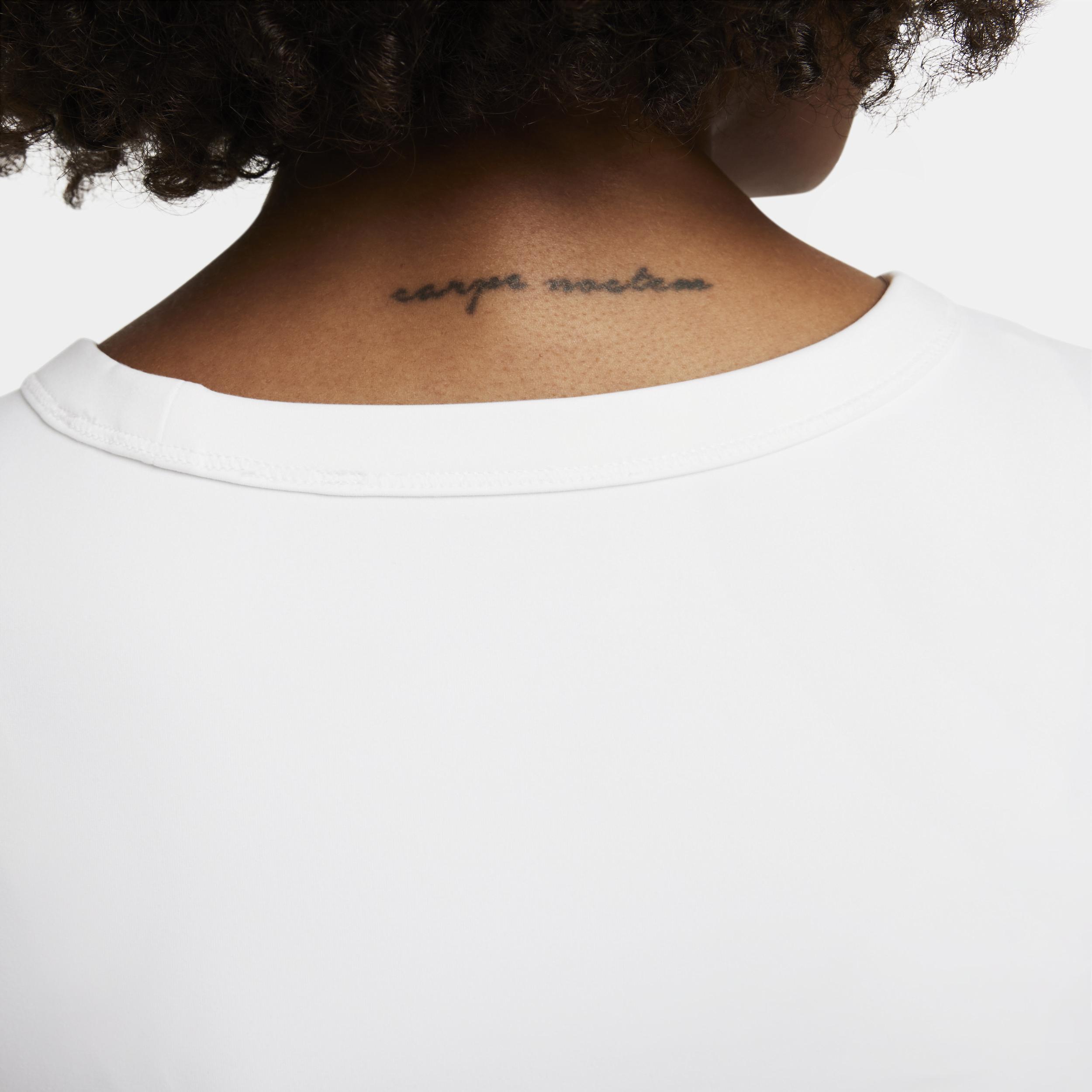 Nike One Fitted Women's Dri-FIT Short-Sleeve Cropped Top Product Image