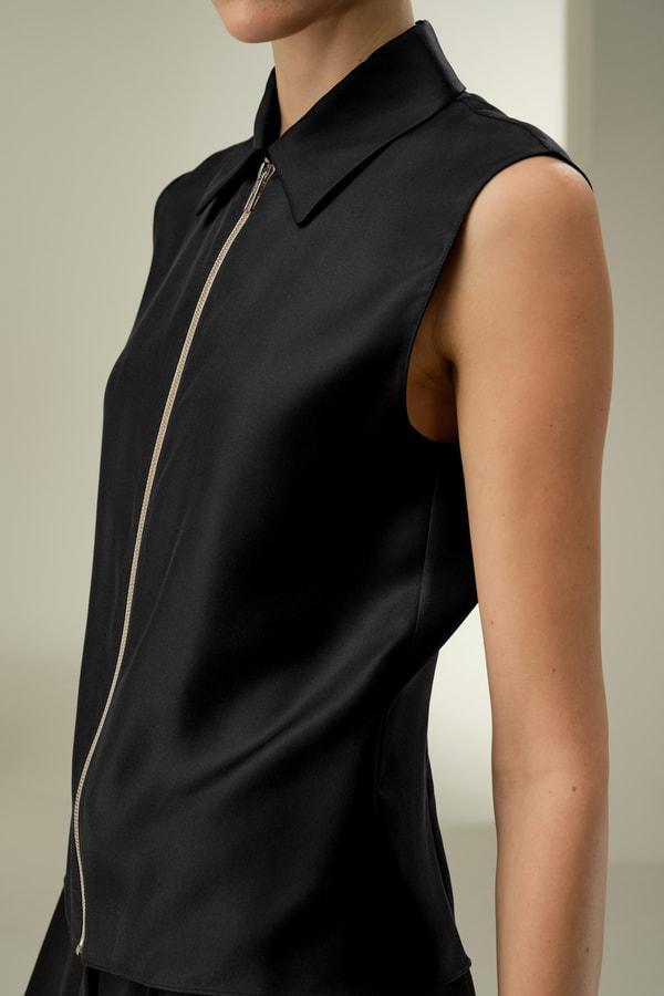 Sleeveless Full Zip Silk Vest Product Image