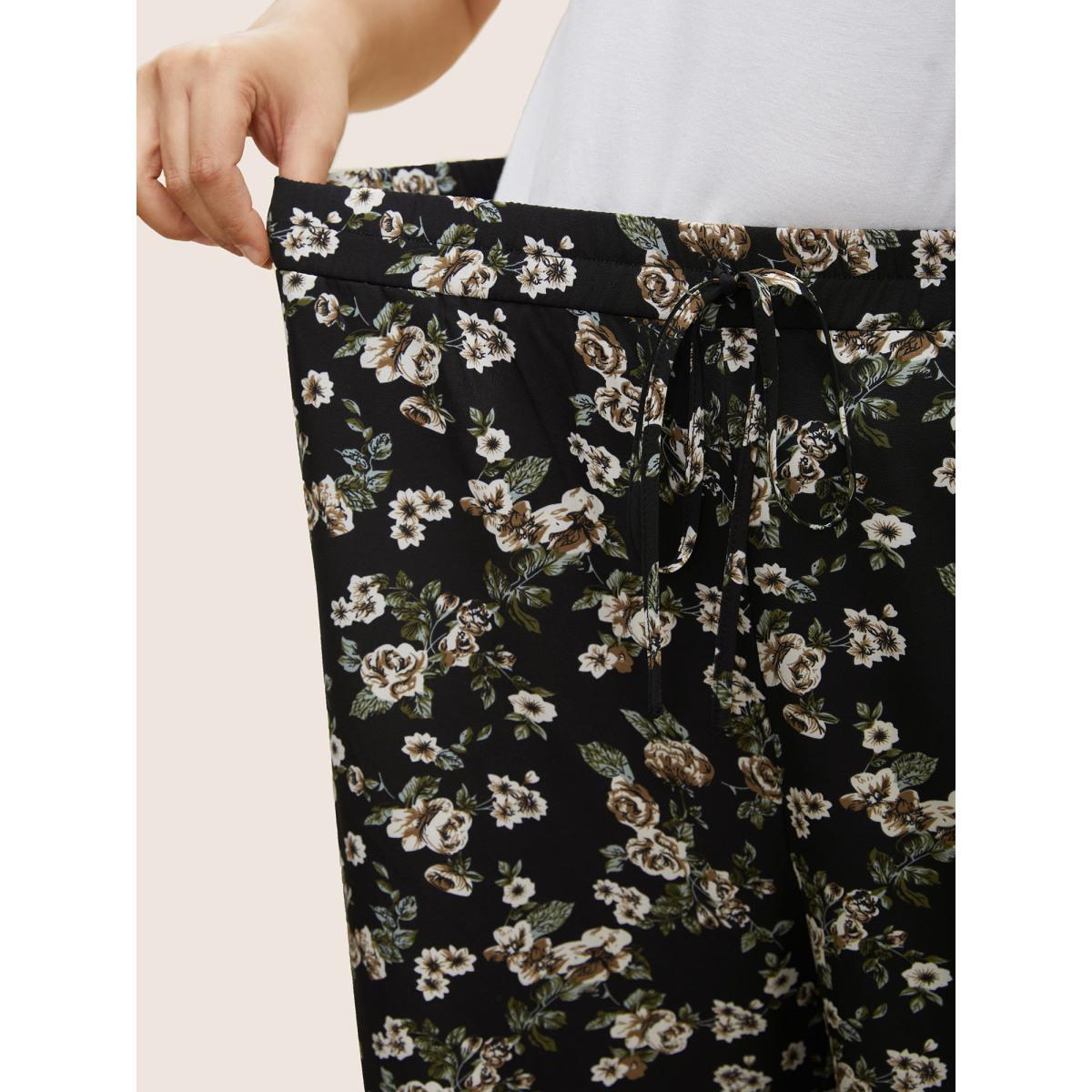 Plus Size Ditsy Floral Ties Split Hem Wide Leg Pants Women BlackFlower Resort Wide Leg High Rise Vacation Pants BloomChic 26/4X Product Image
