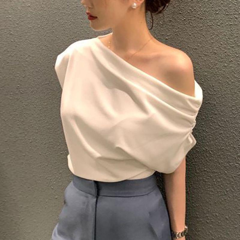 Short-Sleeve Asymmetrical Plain Blouse Product Image