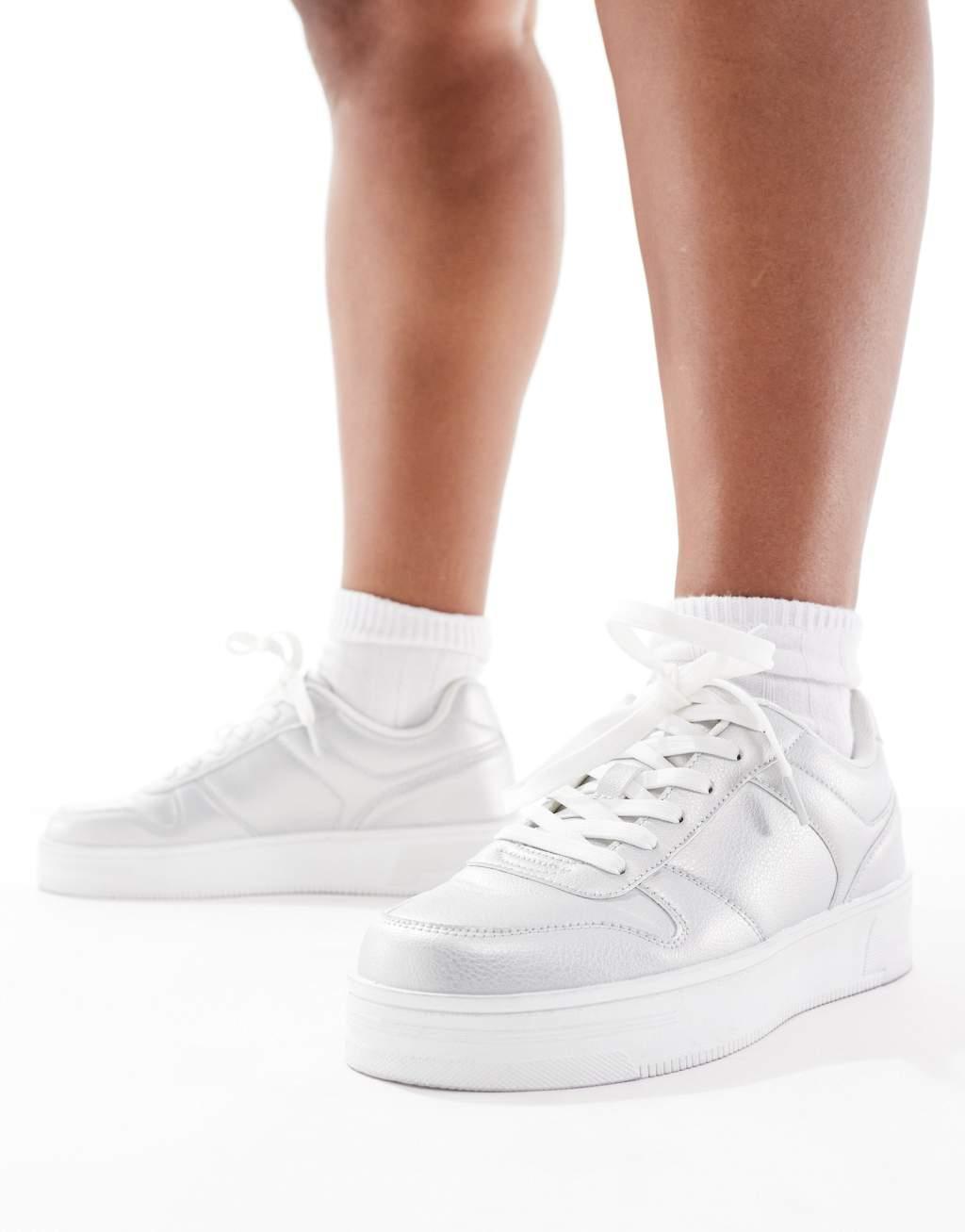 Yours chunky sneakers in silver metallic Product Image
