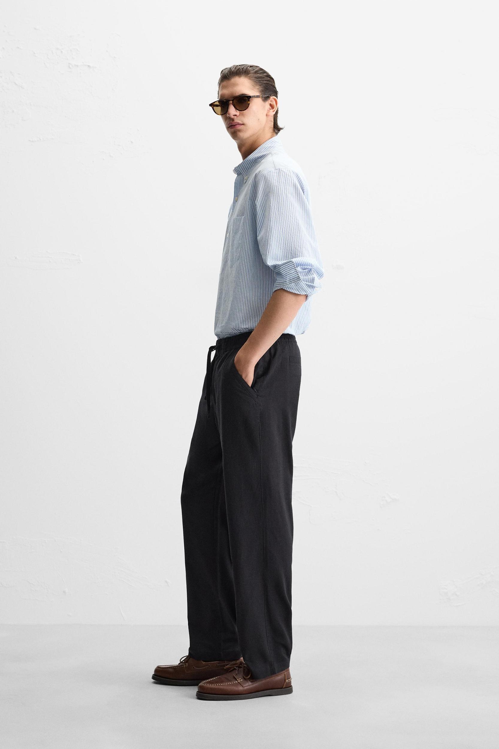 RELAXED FIT JOGGING PANTS Product Image