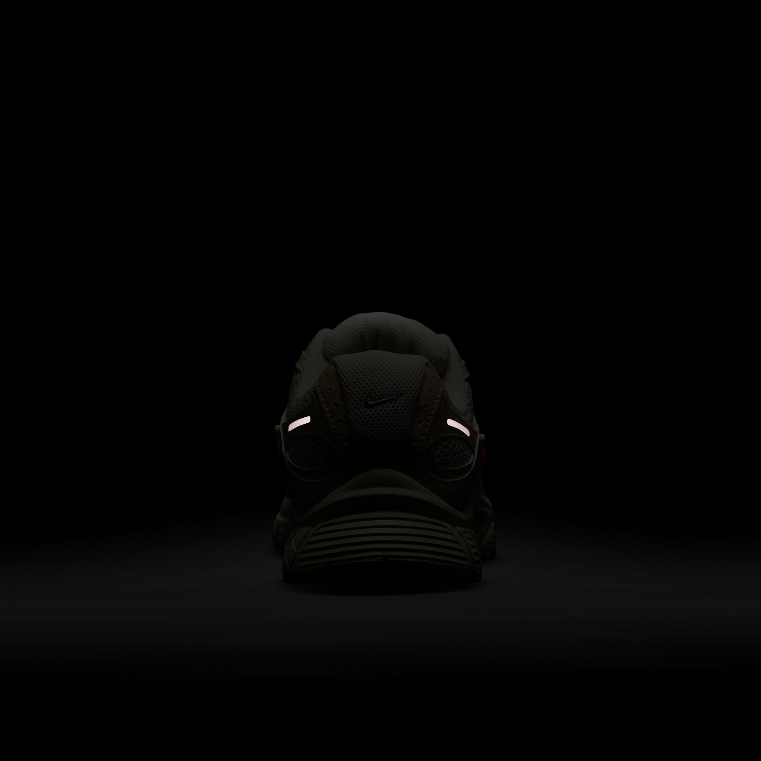 Nike Women's V5 RNR Shoes Product Image