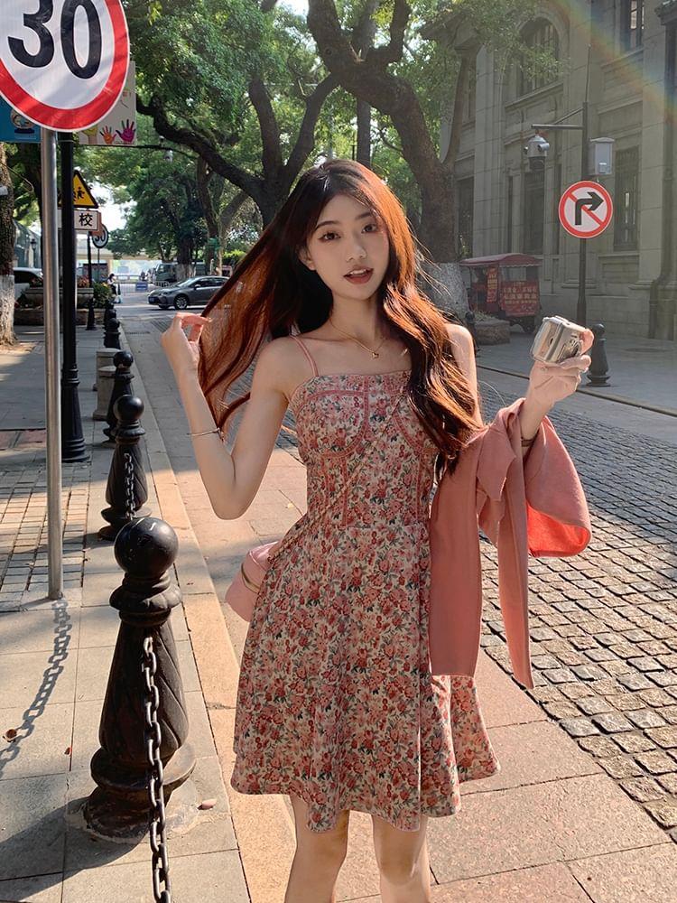 Spaghetti Strap Square Neck Floral Print Mini A-Line Dress / Plain Open Front Crop Cardigan Product Image