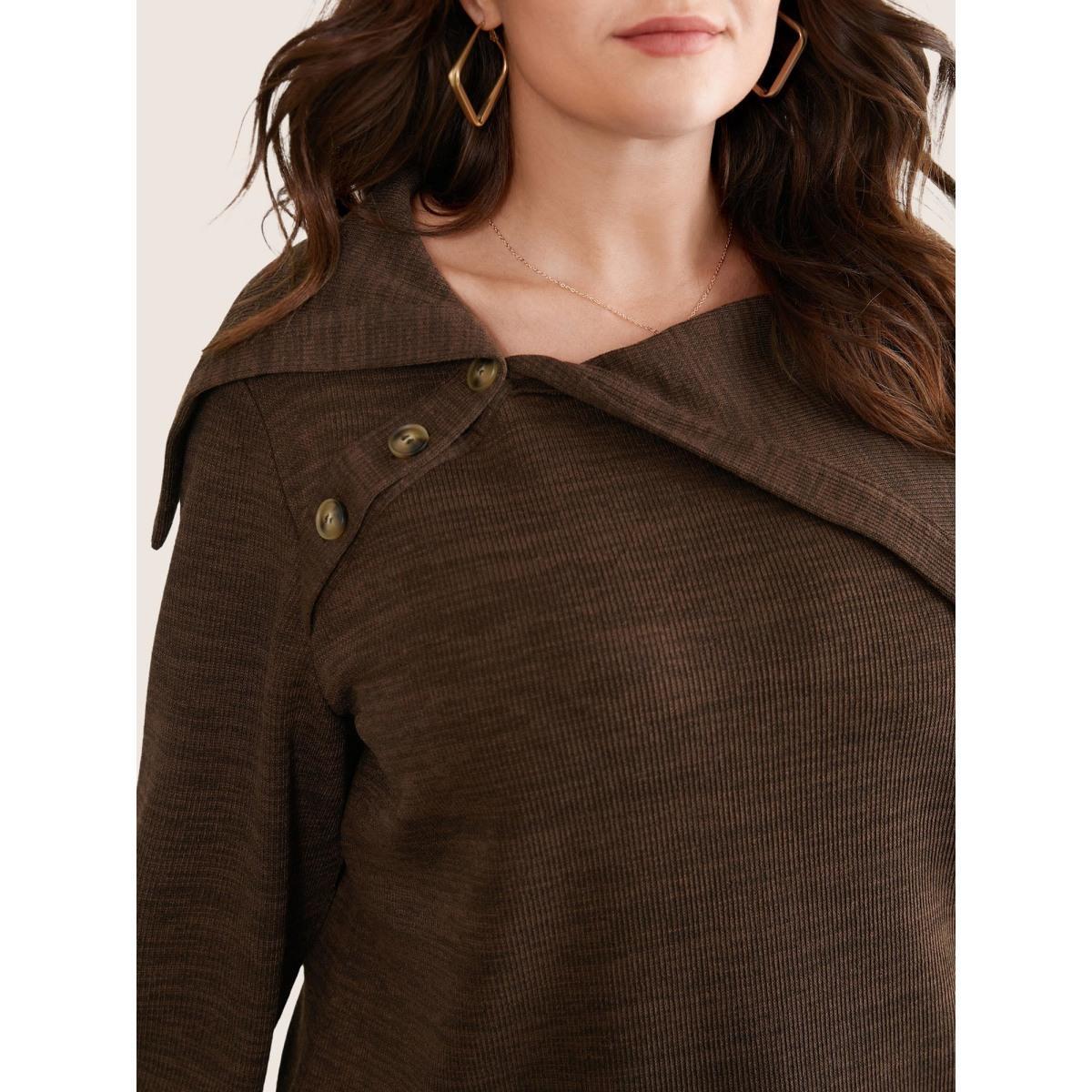 Plus Size Plisse Lapel Collar Button Detail Sweatshirt Women DarkBrown Casual Texture Lapel Collar Dailywear Sweatshirts BloomChic 30/6X Product Image