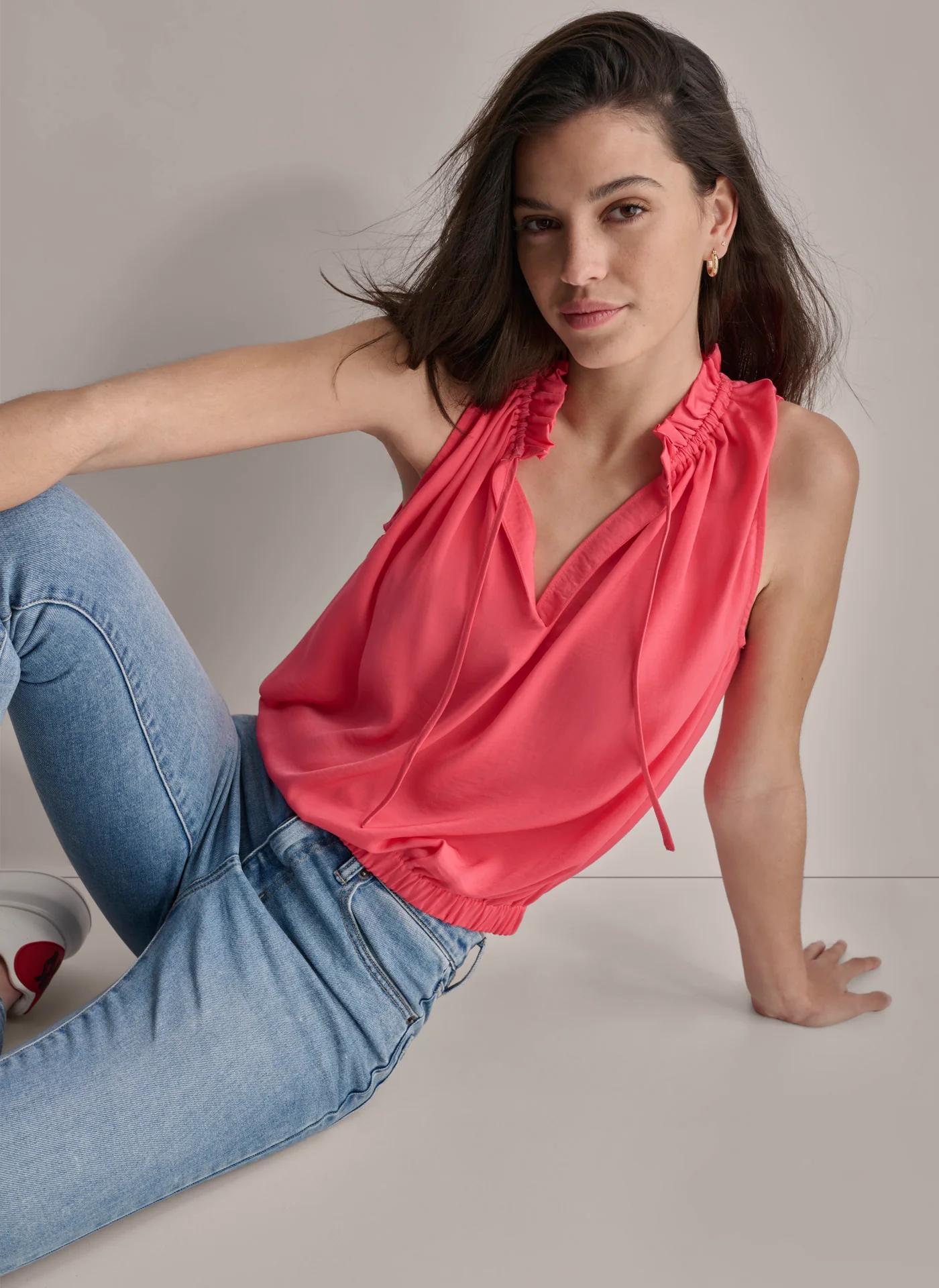 SLEEVELESS BLOUSE Product Image